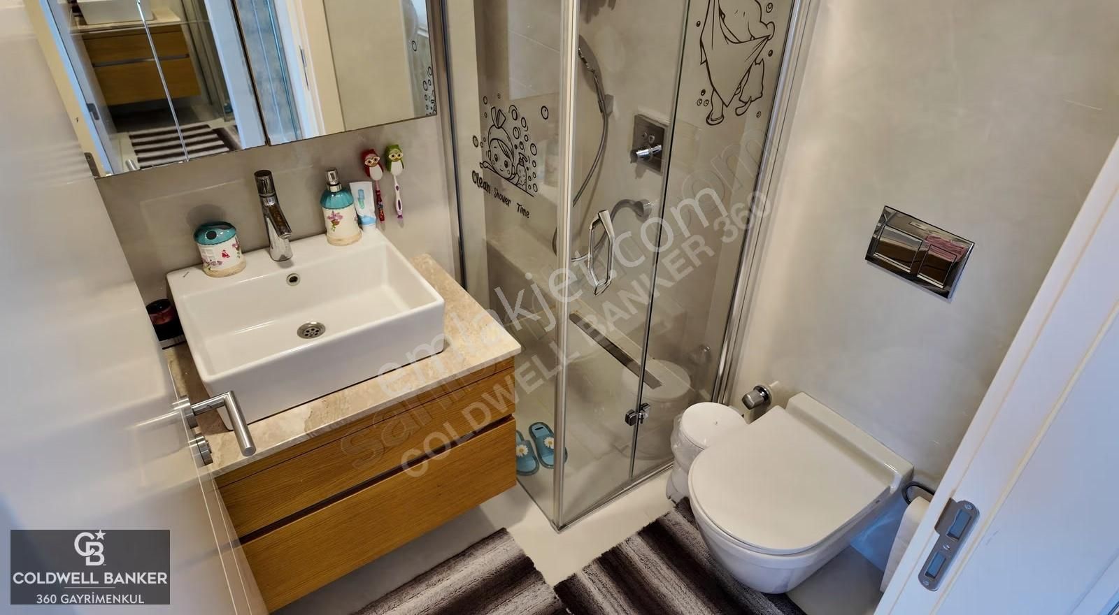 Urla İskele'nin En Elit Sitesinde Satılık Özel Tasarım Villa - Görsel 8