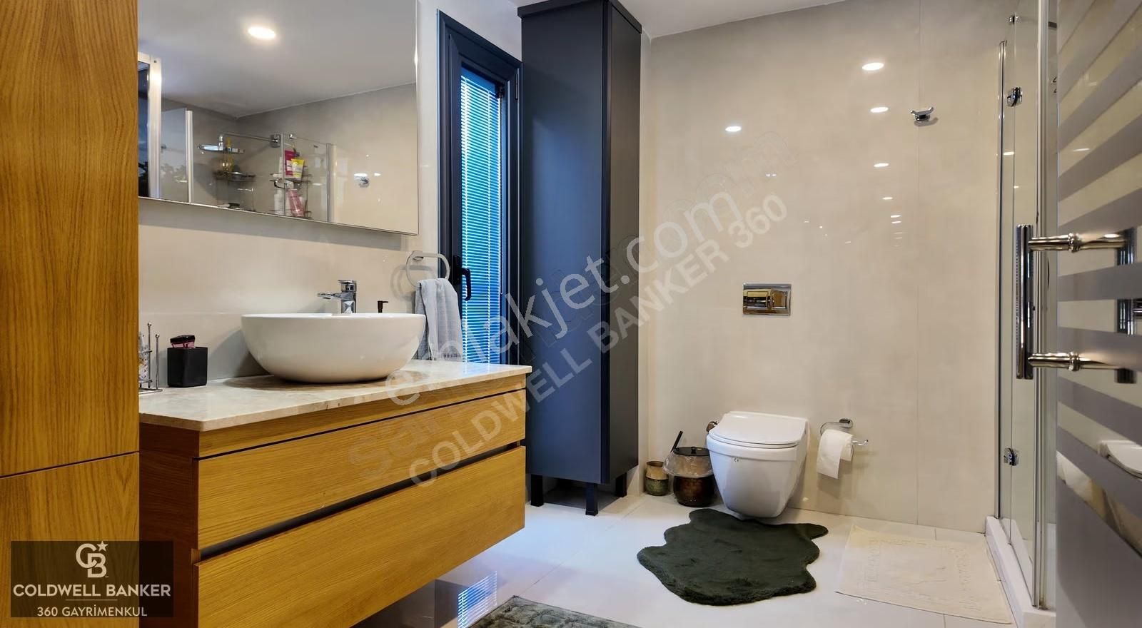 Urla İskele'nin En Elit Sitesinde Satılık Özel Tasarım Villa - Görsel 21