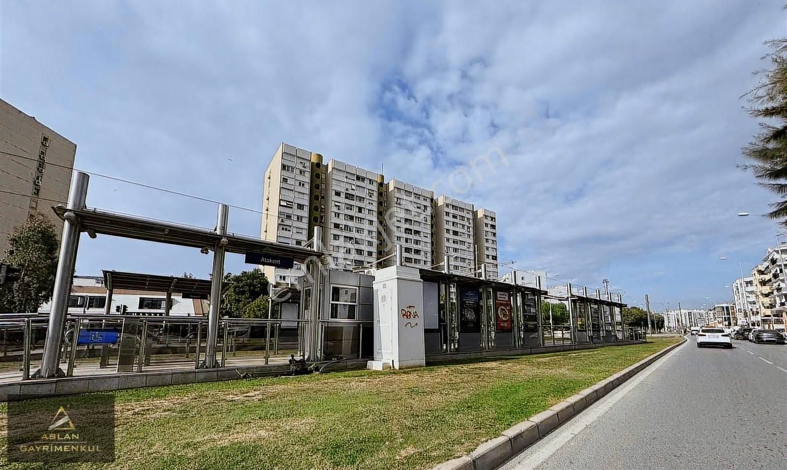 Atakent Tramvay Ve Sahile Yürüme Mesafesinde Satılık 2+1 Daire - Görsel 2