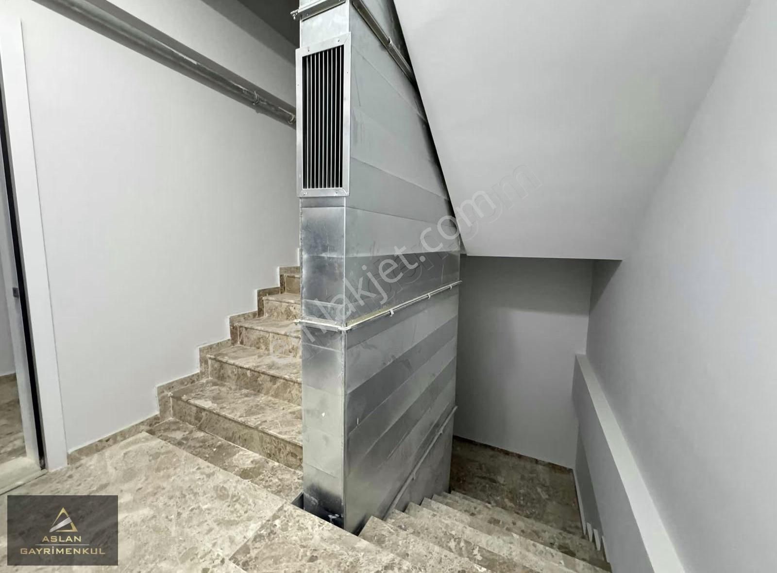 Aslan'dan Yeni Açılan Bulvar Yanı,gelişim Bölgesinde Satılık 2+1 - Görsel 12