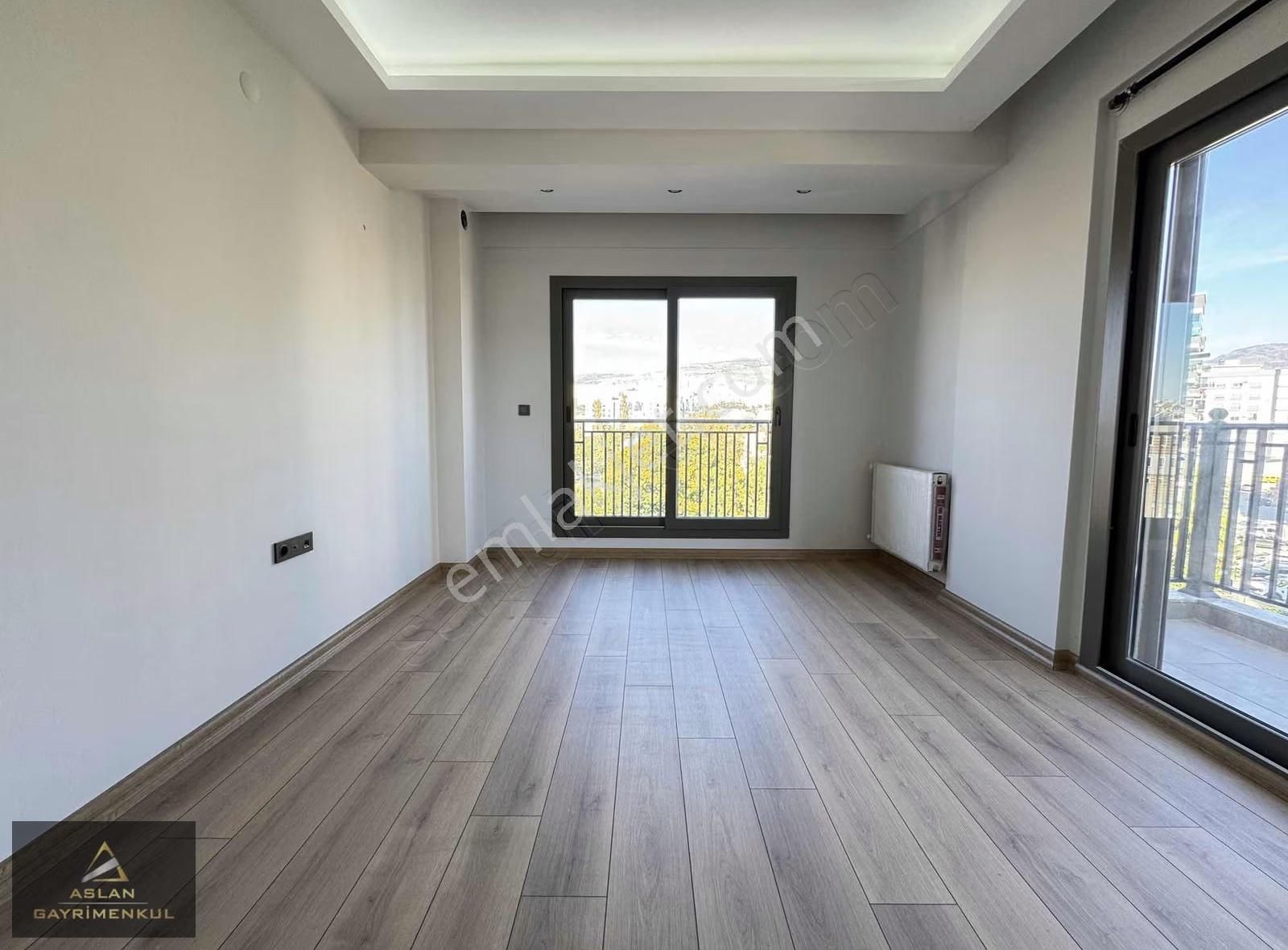 Aslan'dan Yeni Açılan Bulvar Yanı,gelişim Bölgesinde Satılık 2+1 - Görsel 7