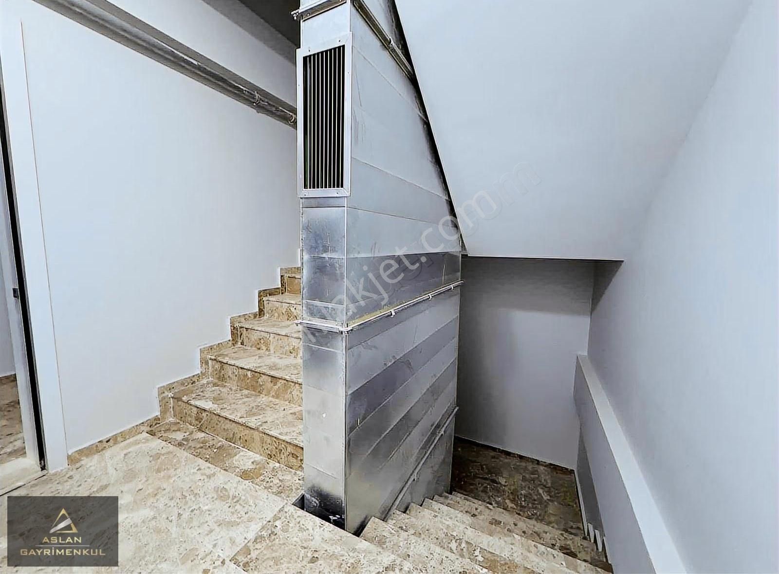 Aslan'dan Yeni Açılan Bulvar Yanı,gelişim Bölgesinde Satılık 1+1 - Görsel 12