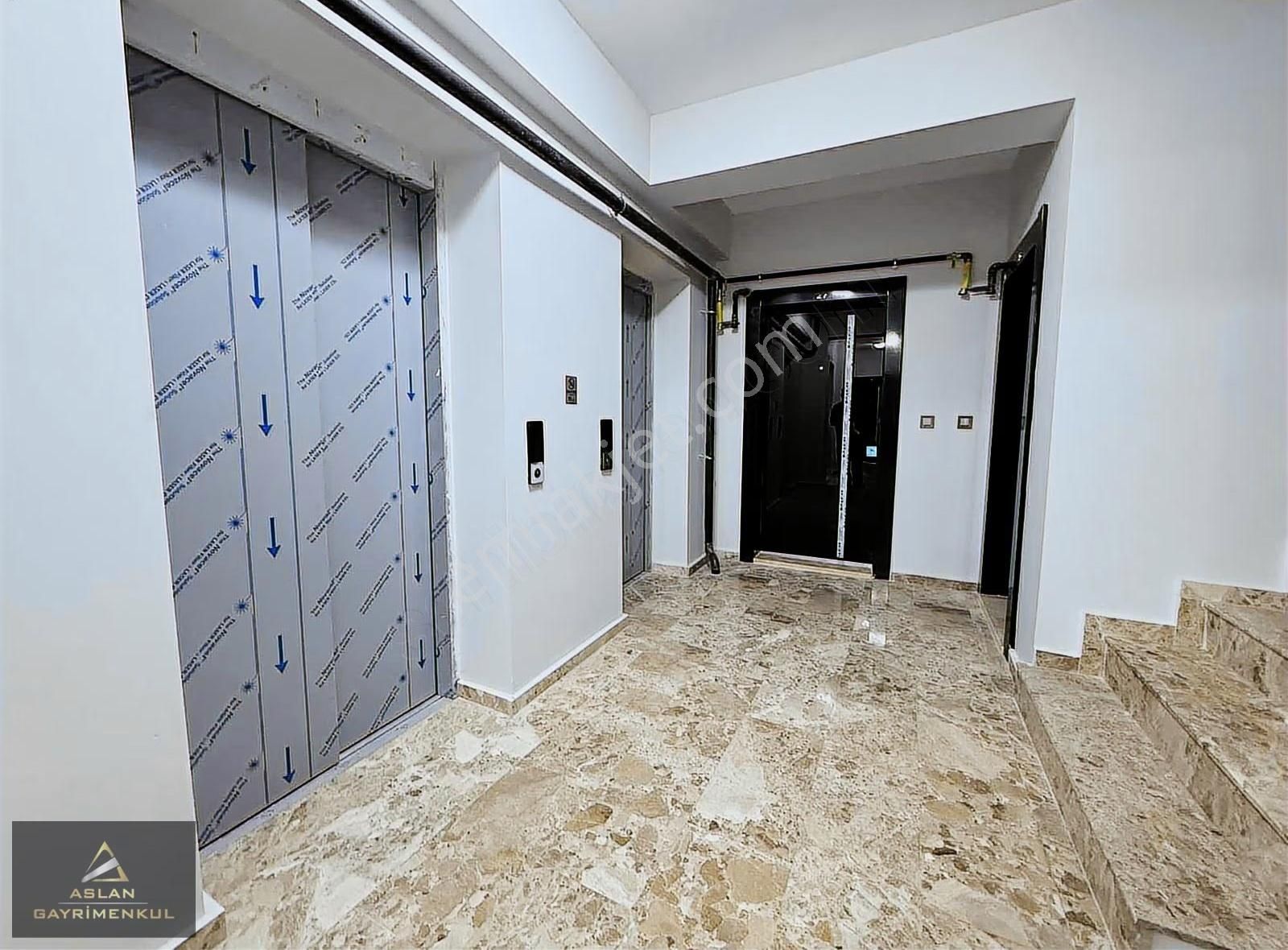 Aslan'dan Yeni Açılan Bulvar Yanı,gelişim Bölgesinde Satılık 1+1 - Görsel 16