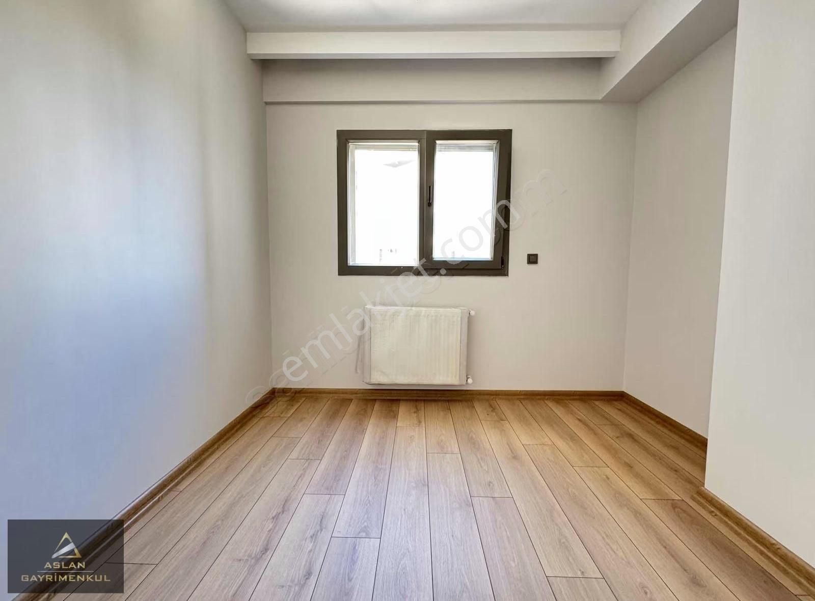 Aslan'dan Yeni Açılan Bulvar Yanı,gelişim Bölgesinde Satılık 1+1 - Görsel 3