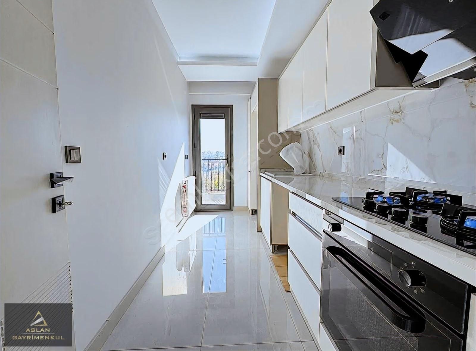 Yeni Açılan Bulvar Yanı,gelişim Bölgesinde, K.mutfak Satılık 2+1 - Görsel 8