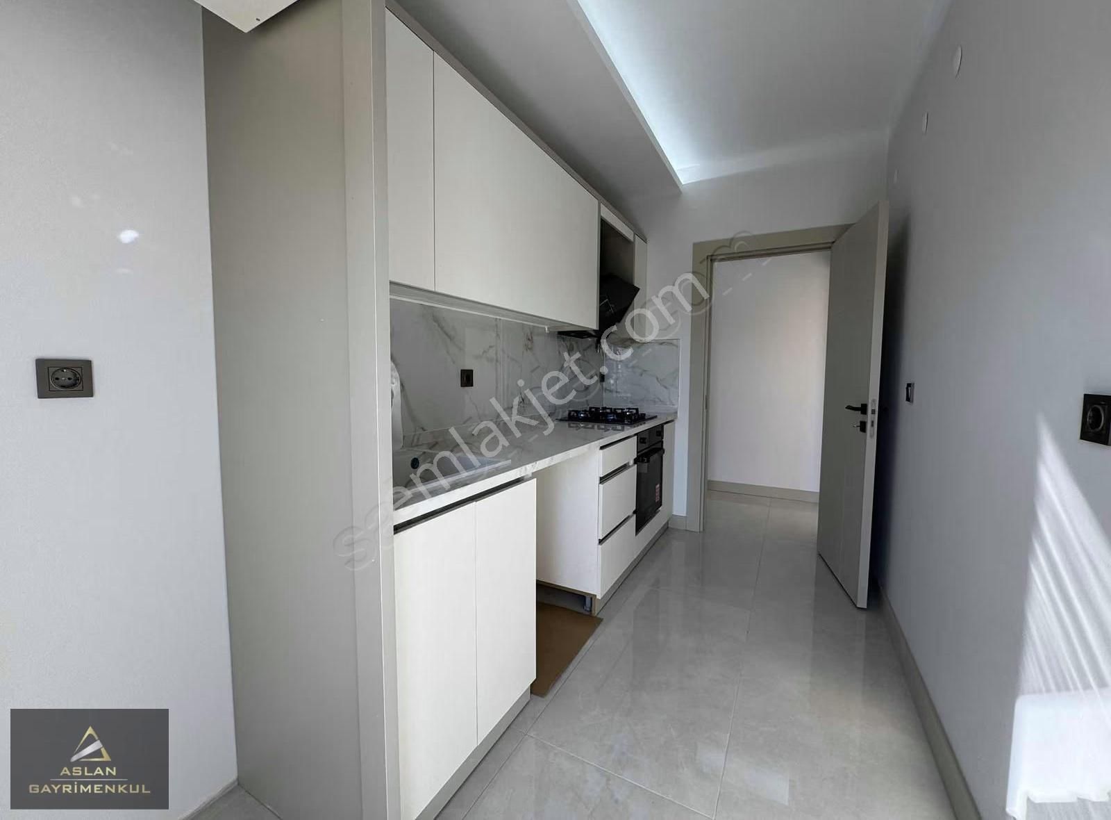 Yeni Açılan Bulvar Yanı,gelişim Bölgesinde, K.mutfak Satılık 2+1 - Görsel 18