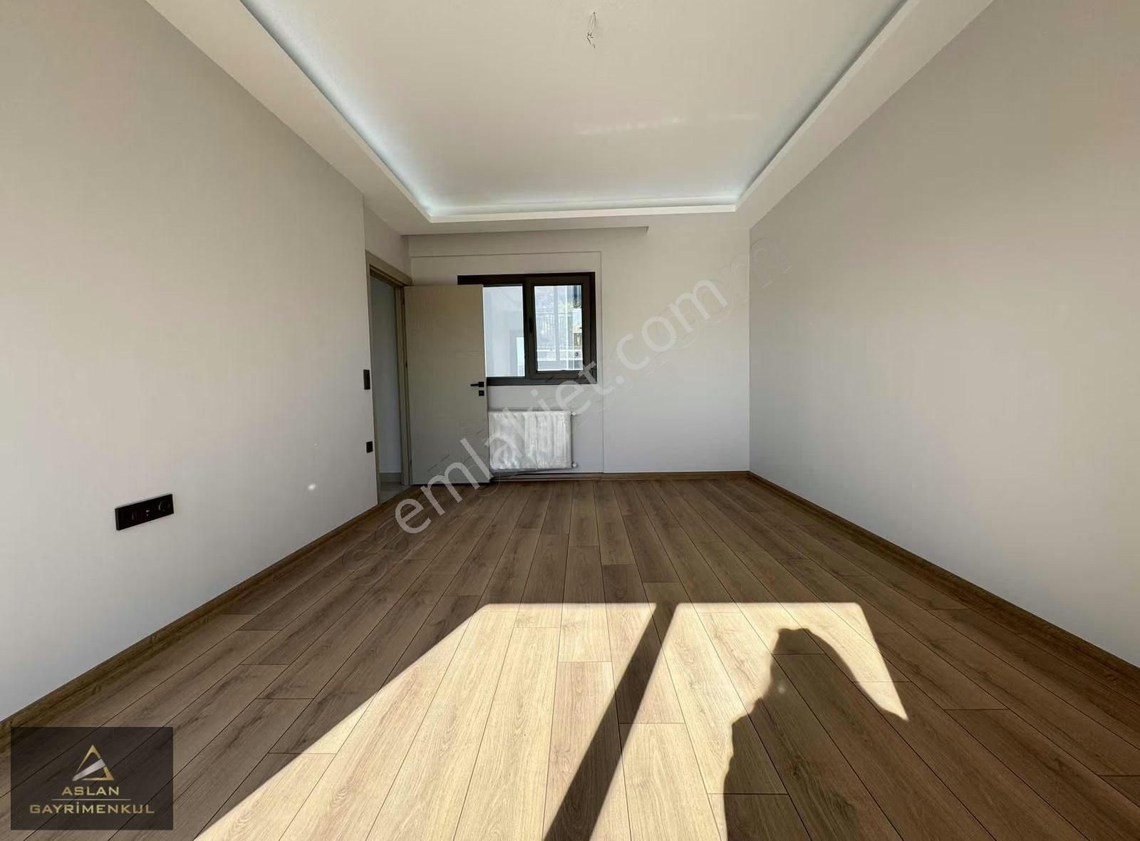 Yeni Açılan Bulvar Yanı,gelişim Bölgesinde, K.mutfak Satılık 2+1 - Görsel 4