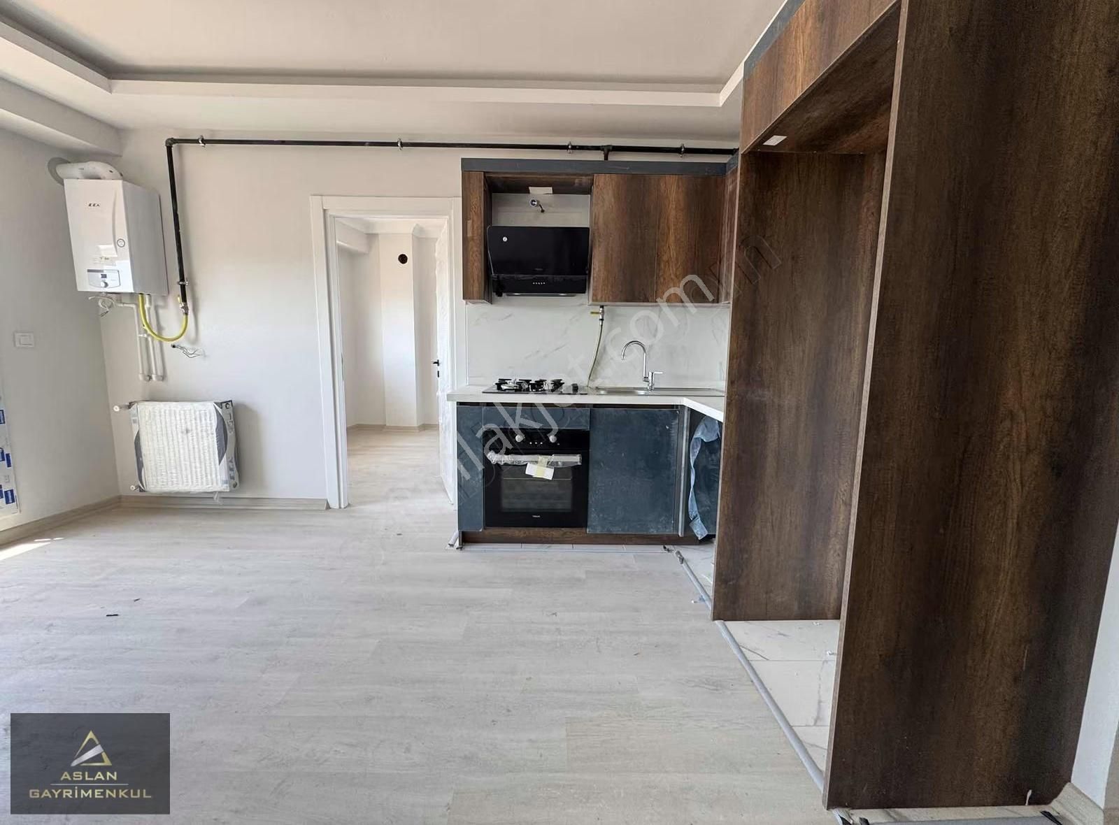Aslan'dan Yalı Mahallesinde Deniz Manzaralı Sıfır Satılık 1+1 - Görsel 7