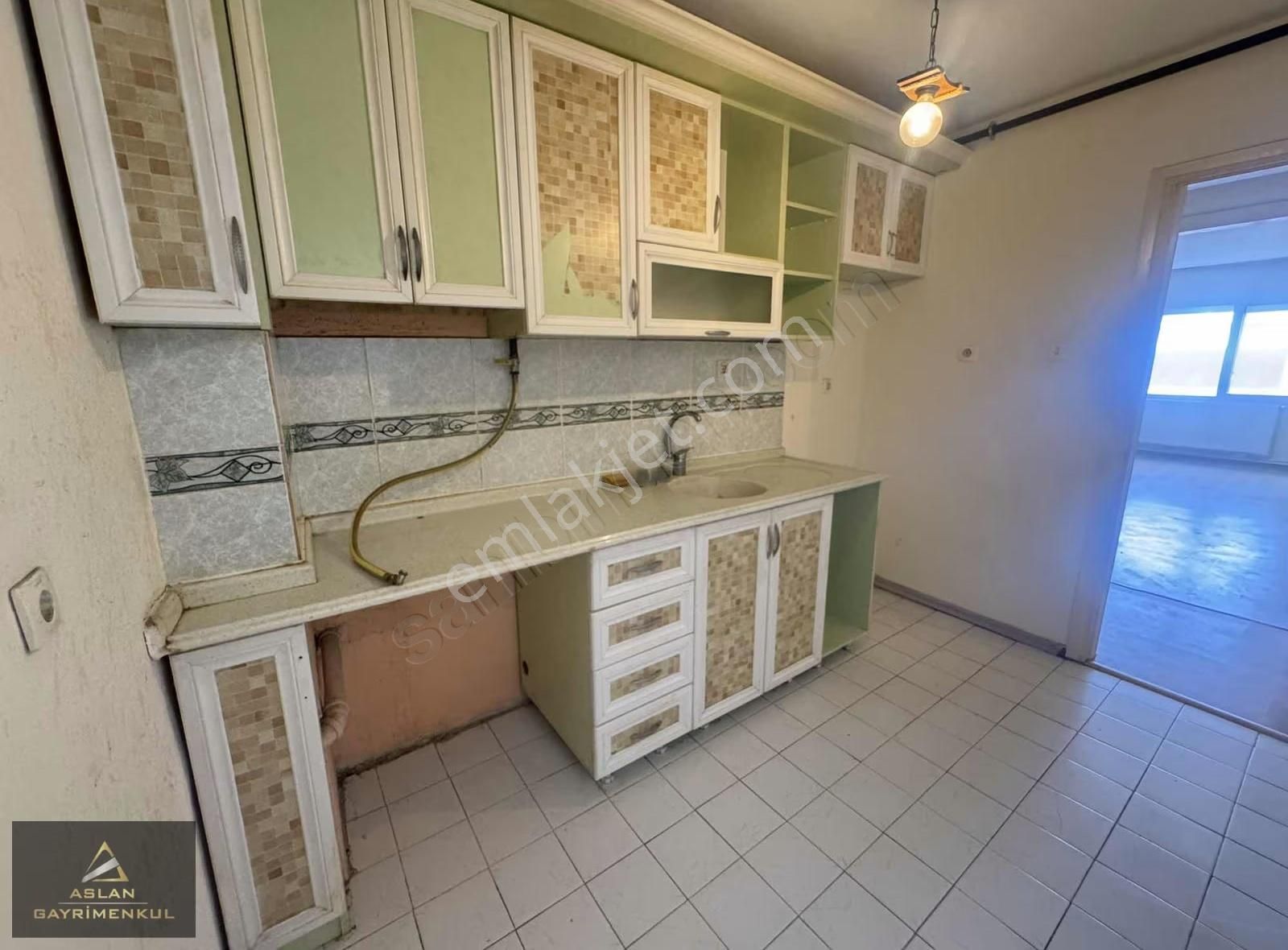 Aslan'dan Demirköprü İzban, Diş Hastanesi Yanı Satılık 3+1 Daire - Görsel 5