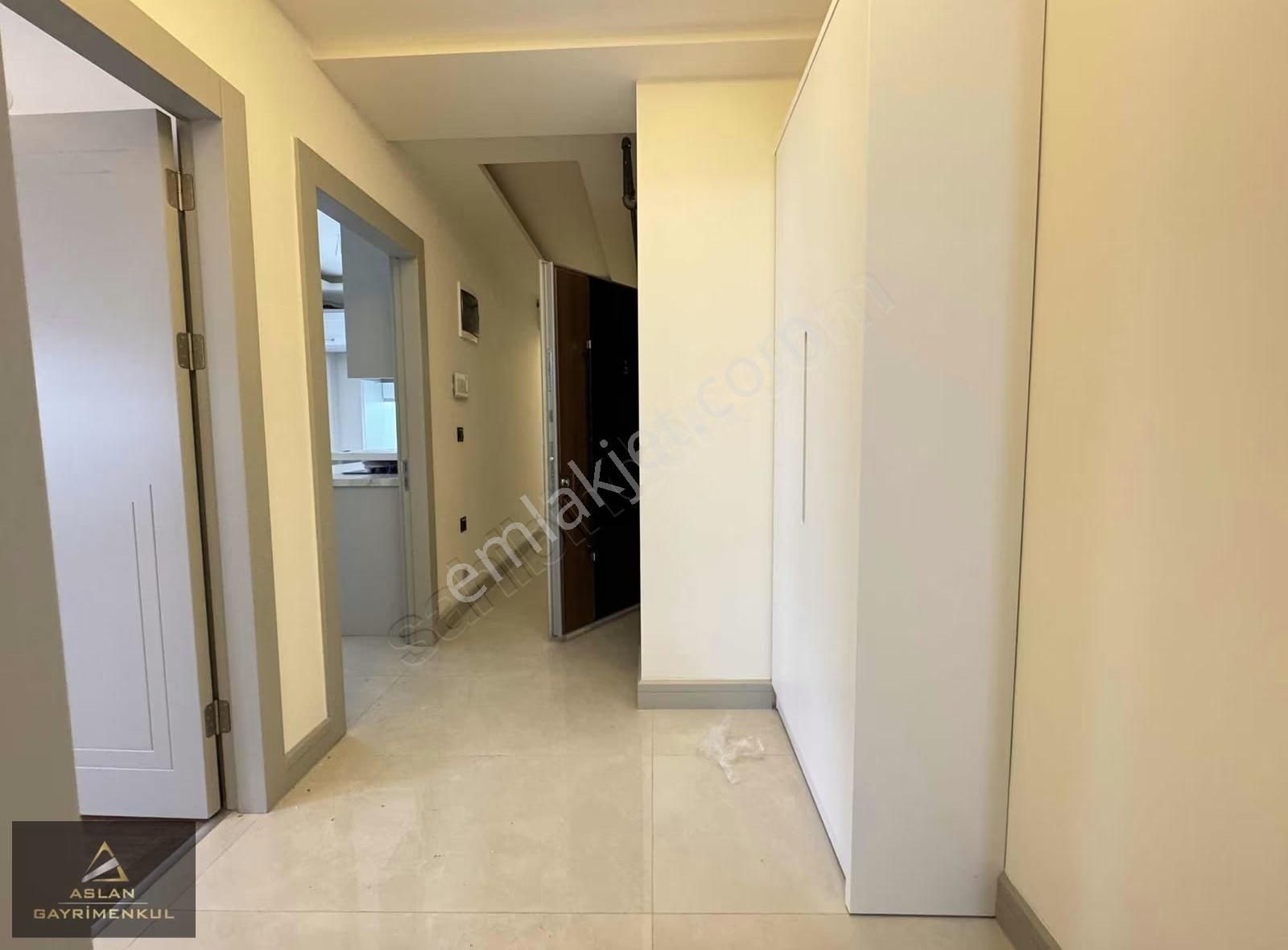Aslan'dan Yalı'da Tramvay Yakını Satılık 3+1 Lüx Daire - Görsel 9