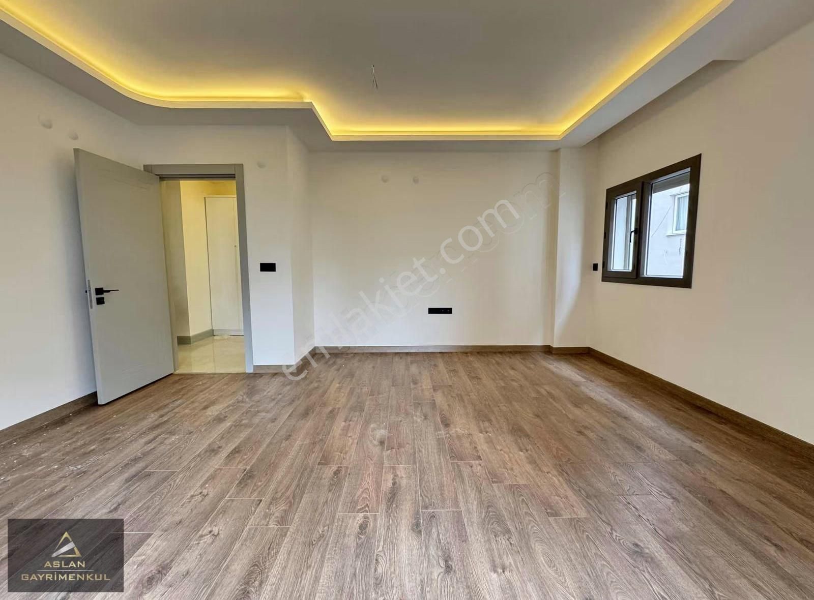 Aslan'dan Yalı'da Tramvay Yakını Satılık 3+1 Lüx Daire - Görsel 2