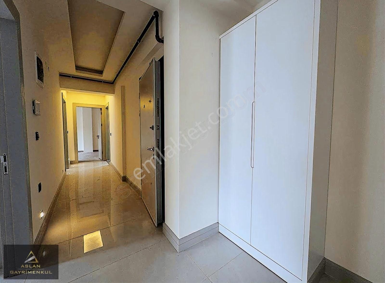 Aslan'dan Yalı'da Tramvay Yakını Satılık 3+1 Lüx Daire - Görsel 24