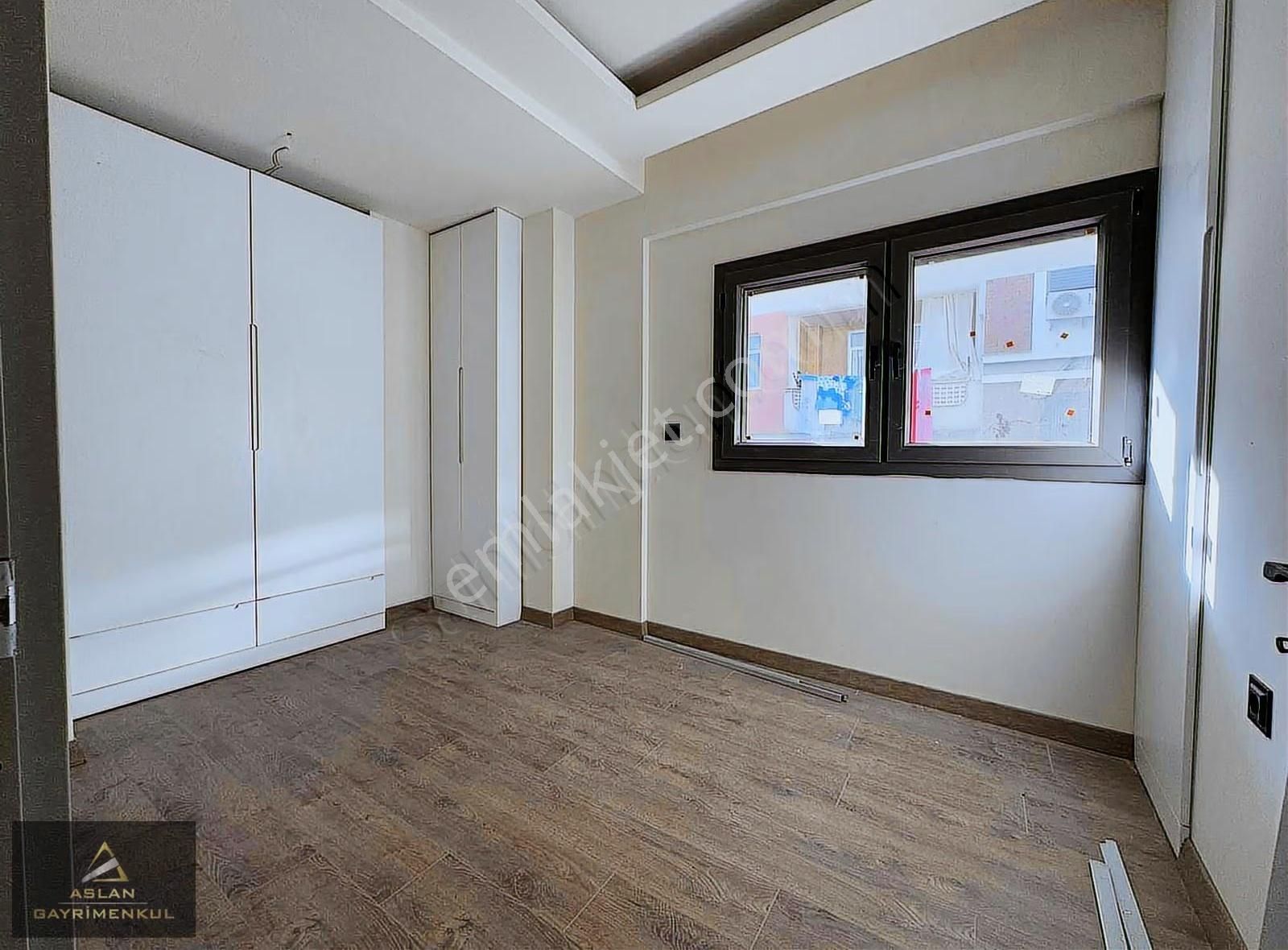 Aslan'dan Yalı'da Tramvay Yakını Satılık 1+1 Lüx Daire - Görsel 6