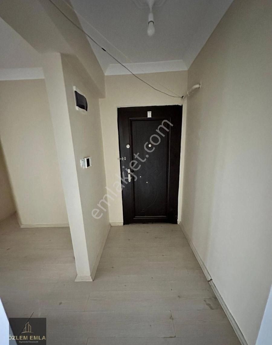Bandırma Özlem Gayrimenkulden Paşakent Mahallesinde 2+1 Bahçeli Giriş Kat - Görsel 3
