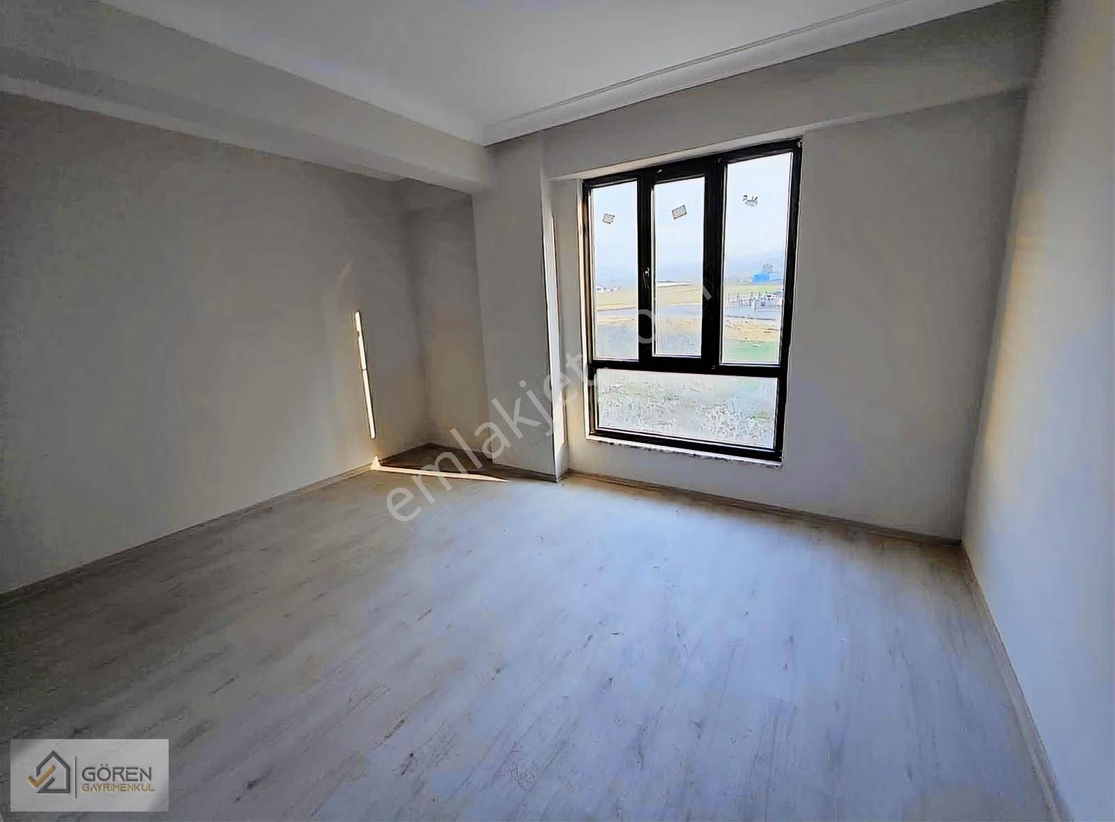 Akçalarda Ana Yol Üzerinde 3+1 Satılık Daire - Görsel 2