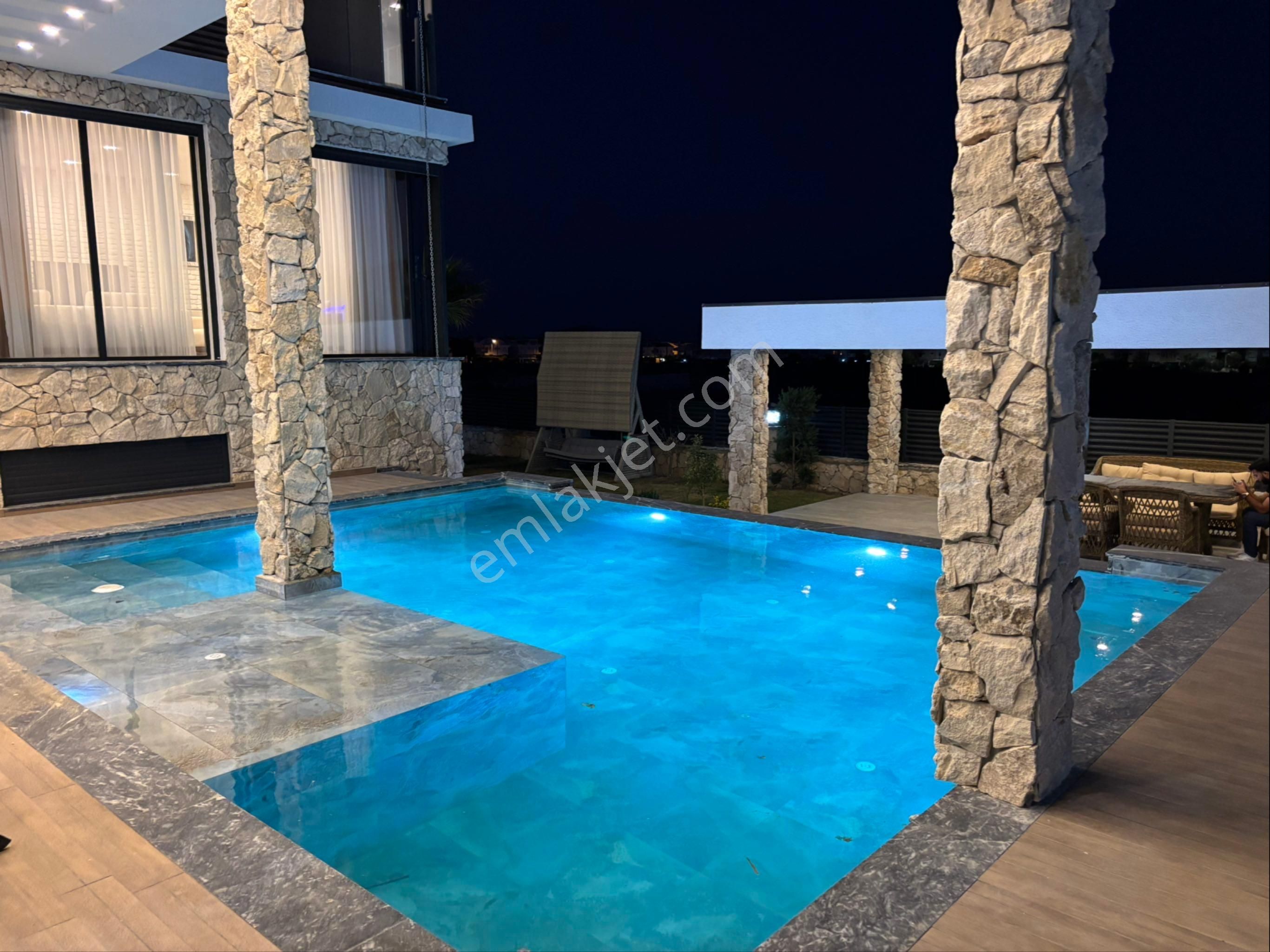 Didim Efeler Mahallesi’nde Satılık Müstakil Havuzlu Villa - Görsel 2