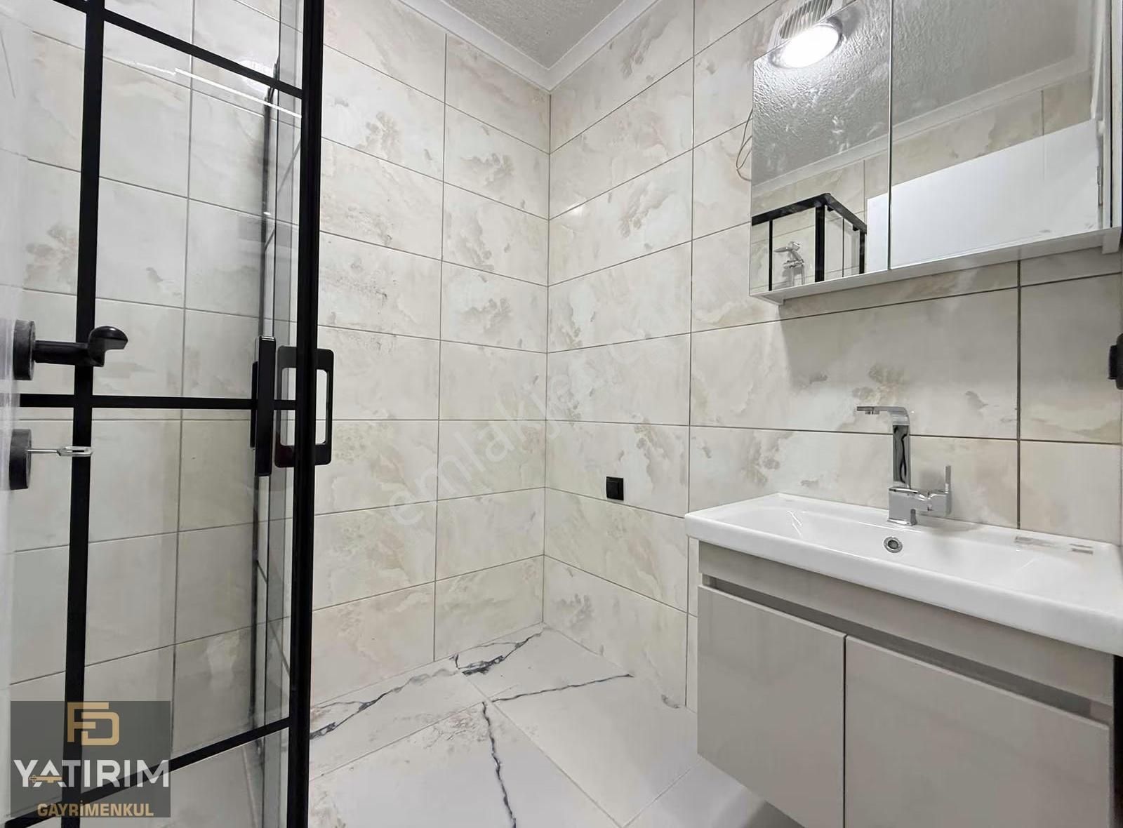 Tuzla Caddesi Üzeri Lüks Yerden Isıtmalı2+1 Yüksek Giriş Daire - Görsel 7