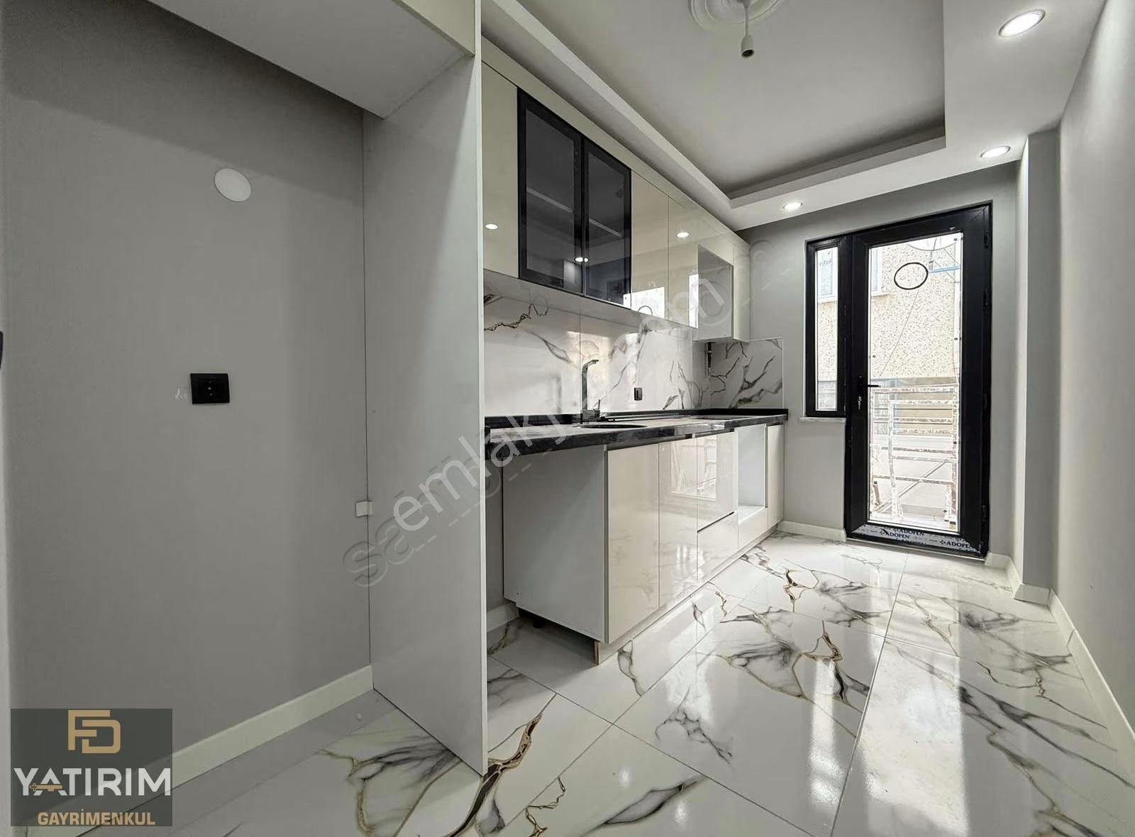 Tuzla Caddesi Üzeri Lüks Yerden Isıtmalı2+1 Yüksek Giriş Daire - Görsel 17