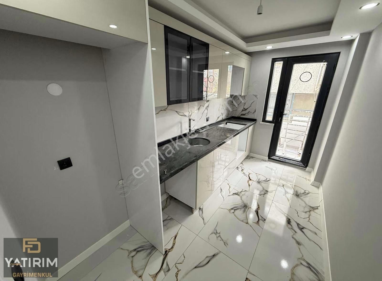 Tuzla Caddesi Üzeri Lüks Yerden Isıtmalı2+1 Yüksek Giriş Daire - Görsel 2