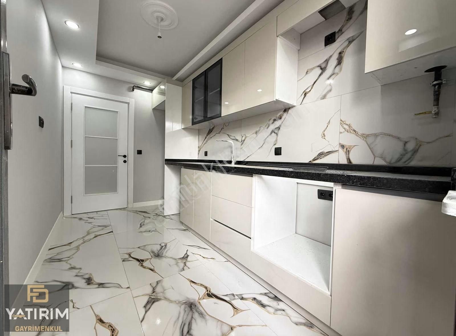 Tuzla Caddesi Üzeri Lüks Yerden Isıtmalı2+1 Yüksek Giriş Daire - Görsel 24