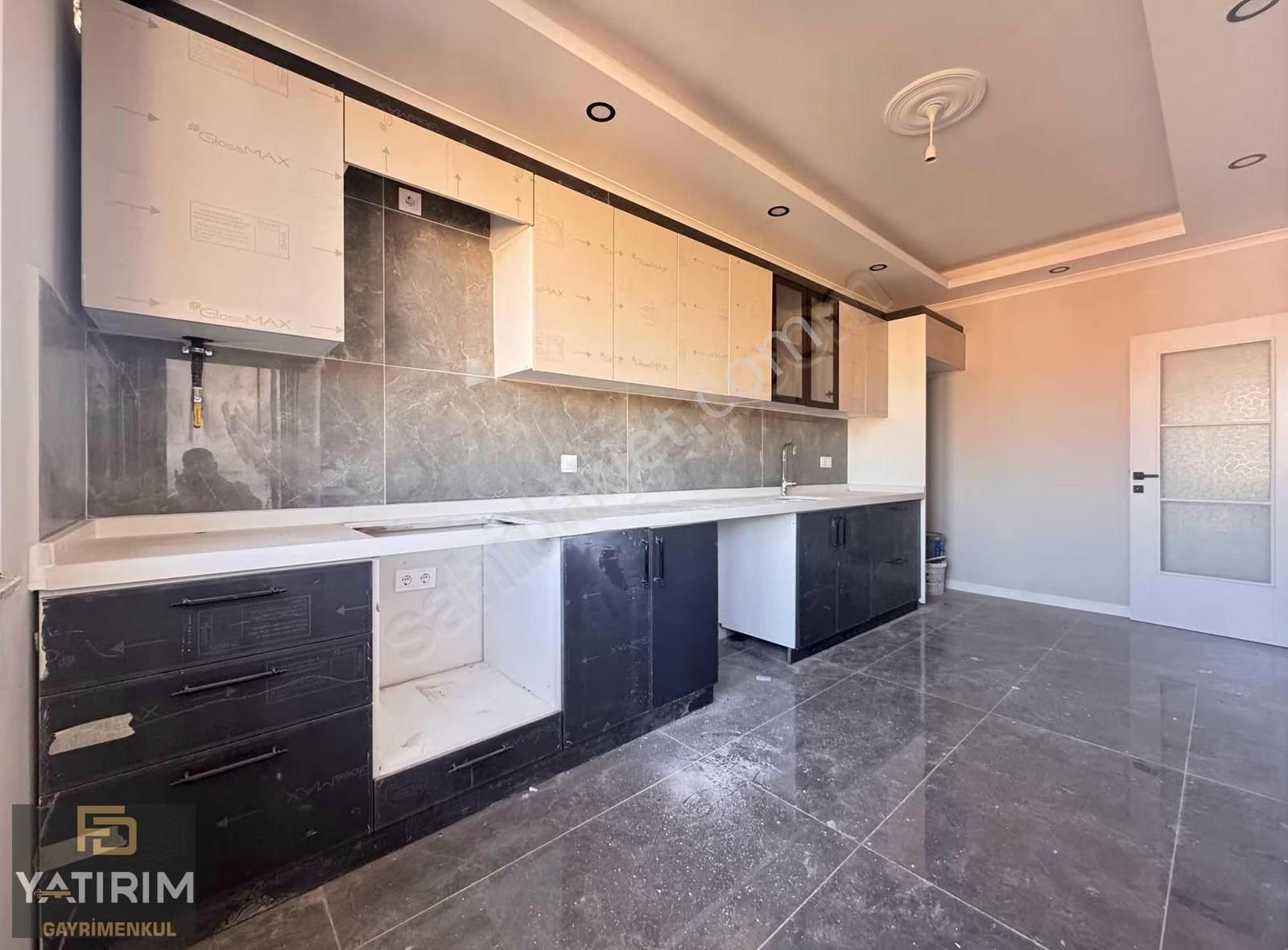İstasyon Caddesi Marmaray Yakını 4+1 200 M2 Asansörlü Dubleks - Görsel 21