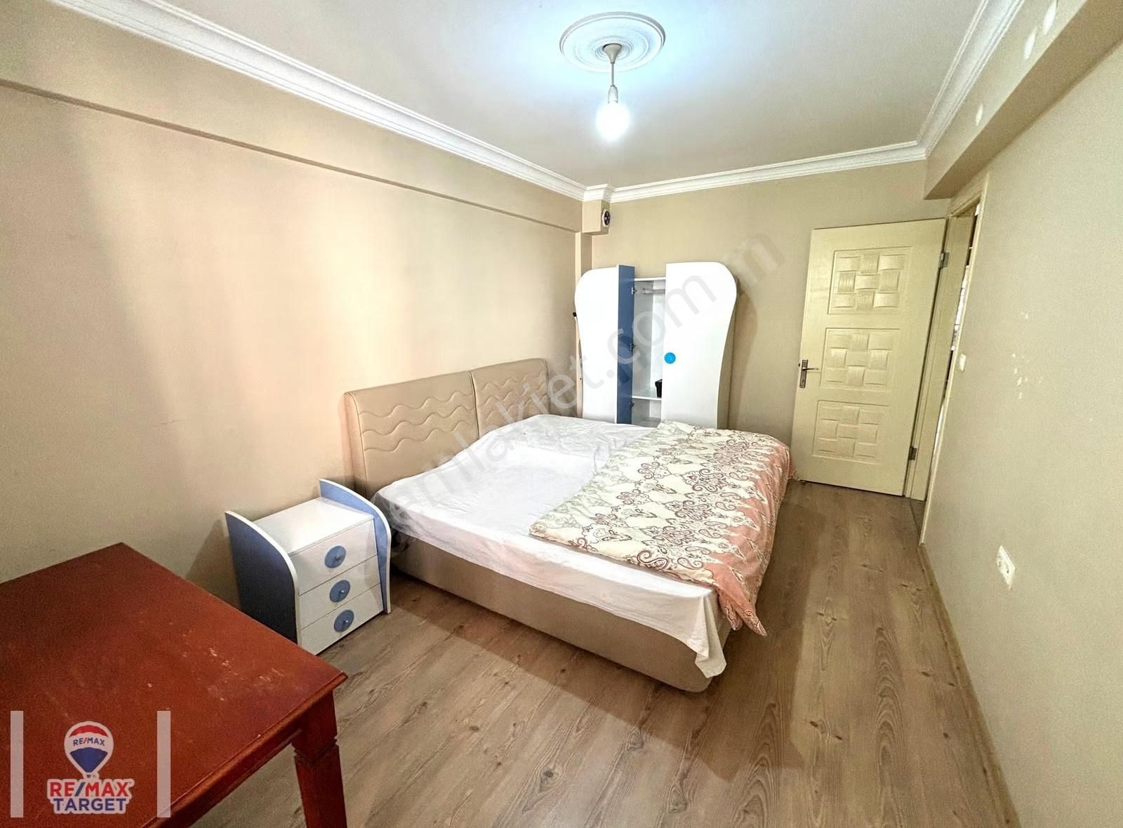 Fırsat Satılık Merkezi Konumda Eşyalı Çift Cephe Geniş 2+1 Daire - Görsel 13