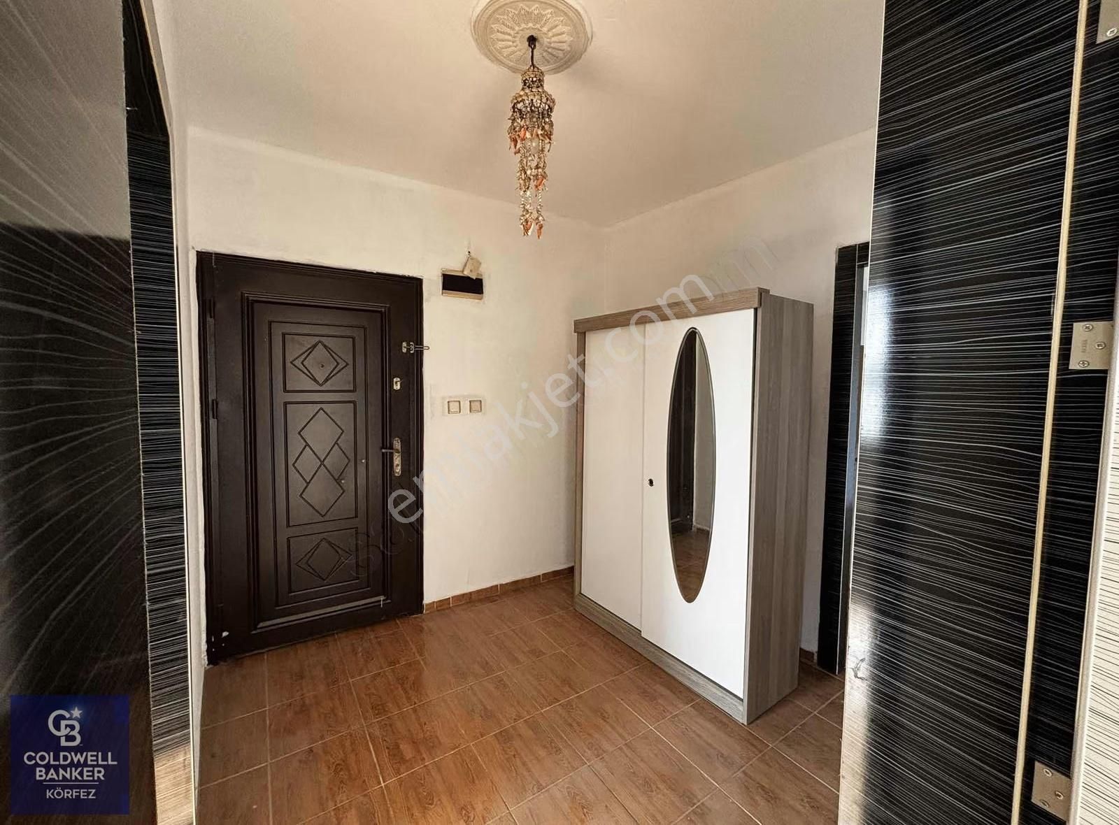 Edremit Diş Hastanesi Mevkisinde Kiralık 2+1 Ayrı Mutfak Daire - Görsel 6