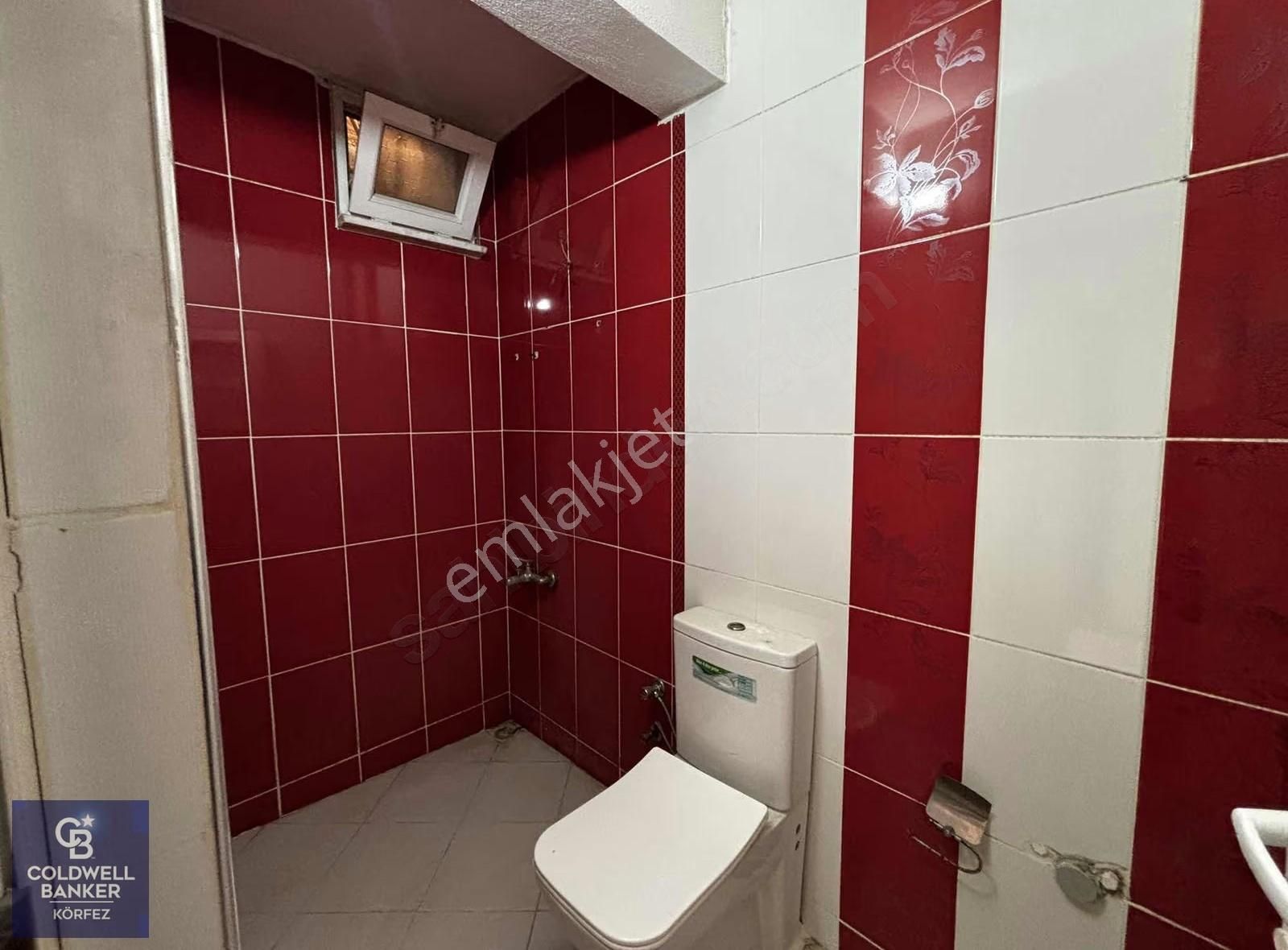 Edremit Diş Hastanesi Mevkisinde Kiralık 2+1 Ayrı Mutfak Daire - Görsel 15