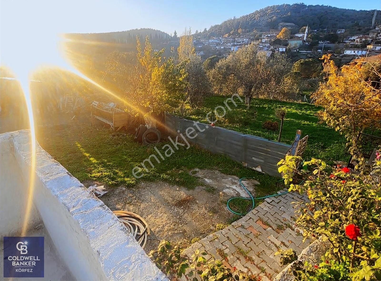Havran'da Baraj Manzaralı, 1.100 M², Bahçeli, Müstakil Köy Evi - Görsel 7