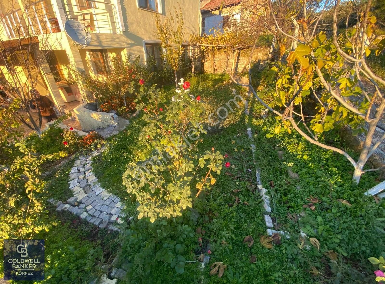 Havran'da Baraj Manzaralı, 1.100 M², Bahçeli, Müstakil Köy Evi - Görsel 14