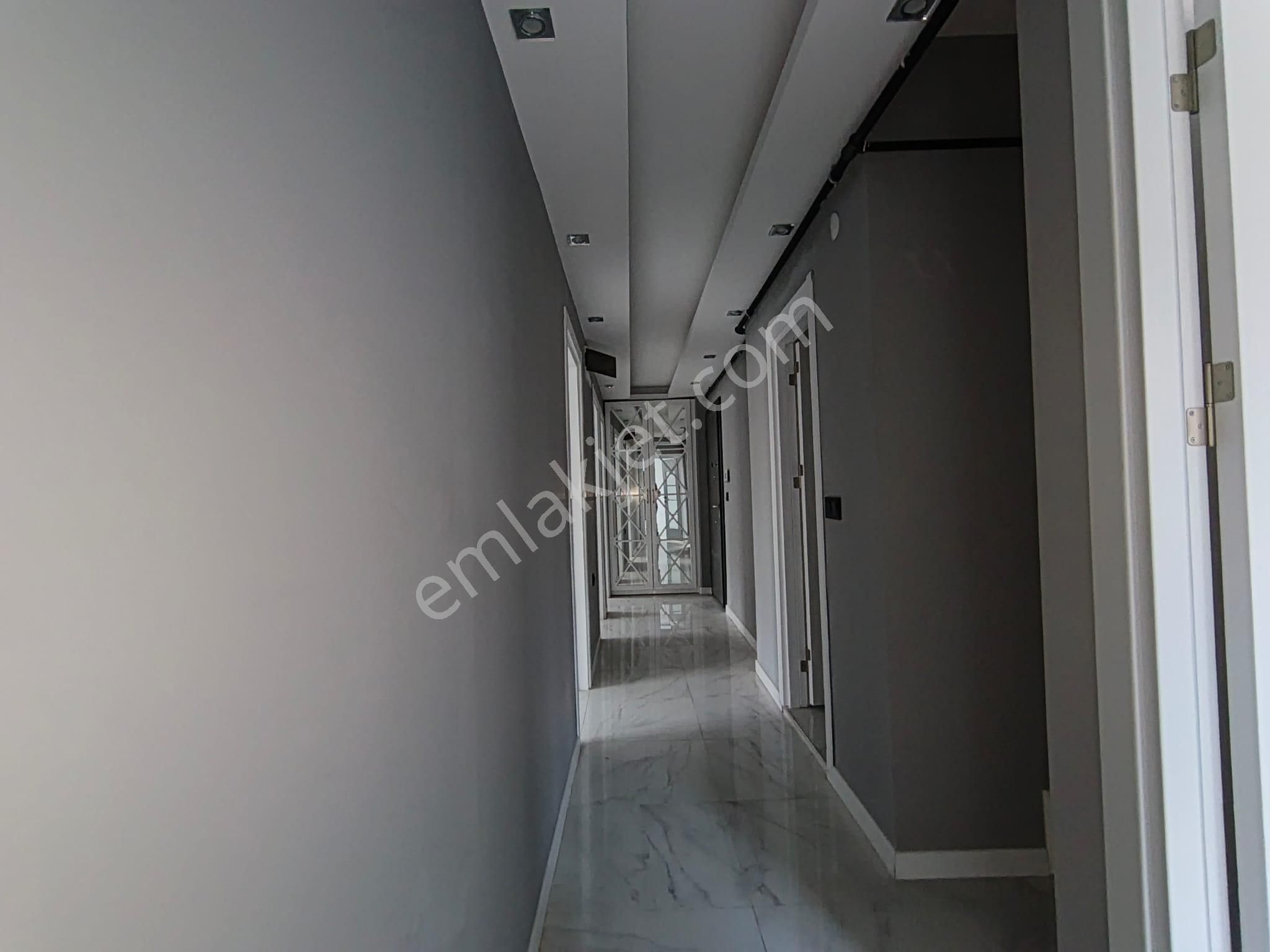 Çekmeköy Merkez Mh Satılık Ultra Lüks 5+2 220m² Çatı Dubleks - Görsel 17