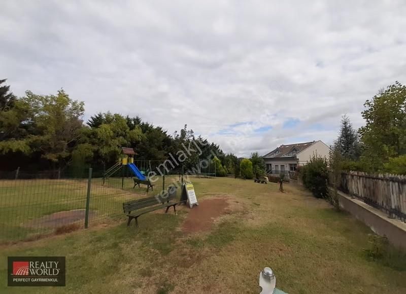 *realty World*zekeriyaköy Dragani Sitesinde Kiralık Bahçe Dublex - Görsel 2