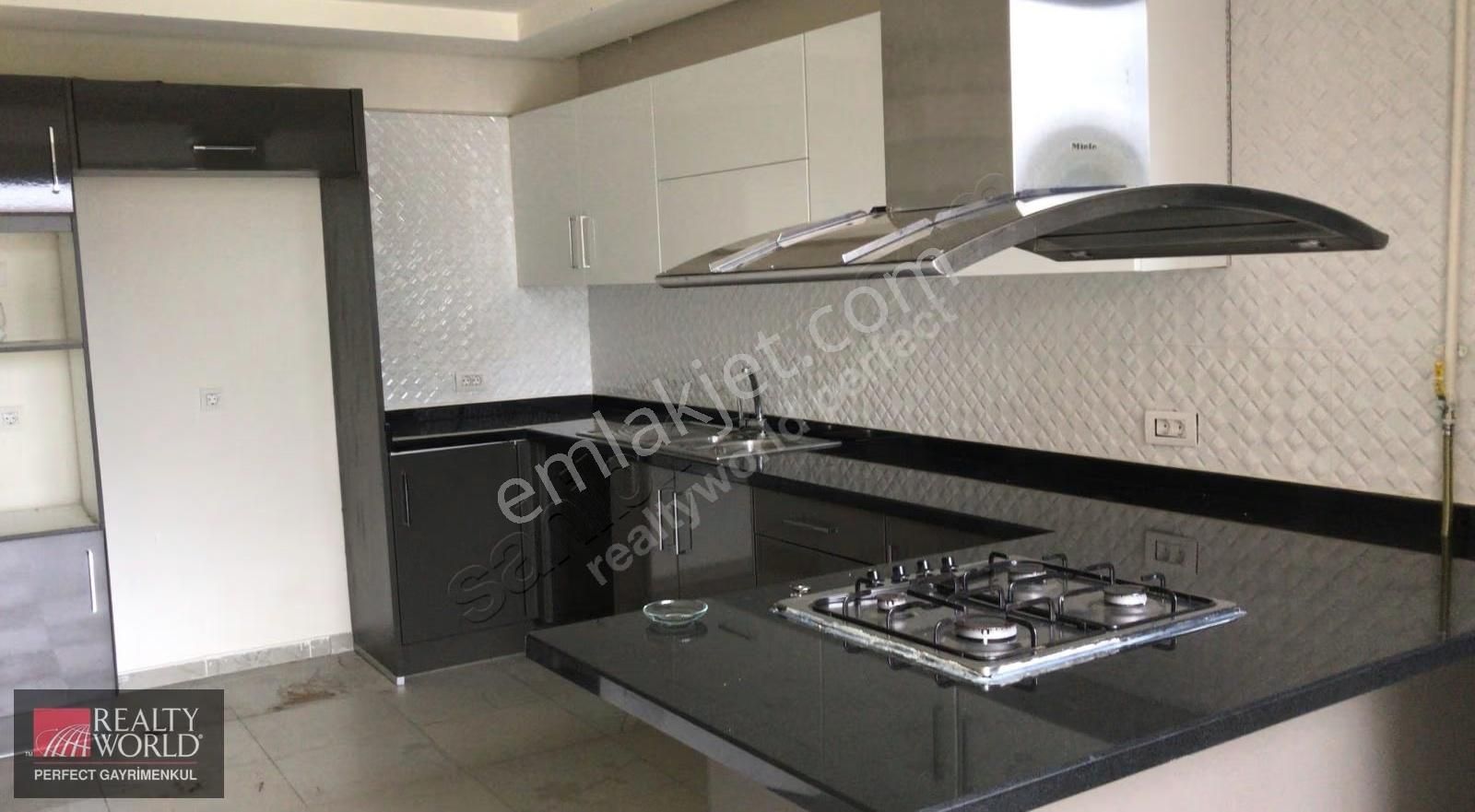 *realty World*zekeriyaköy Dragani Sitesinde Kiralık Bahçe Dublex - Görsel 3