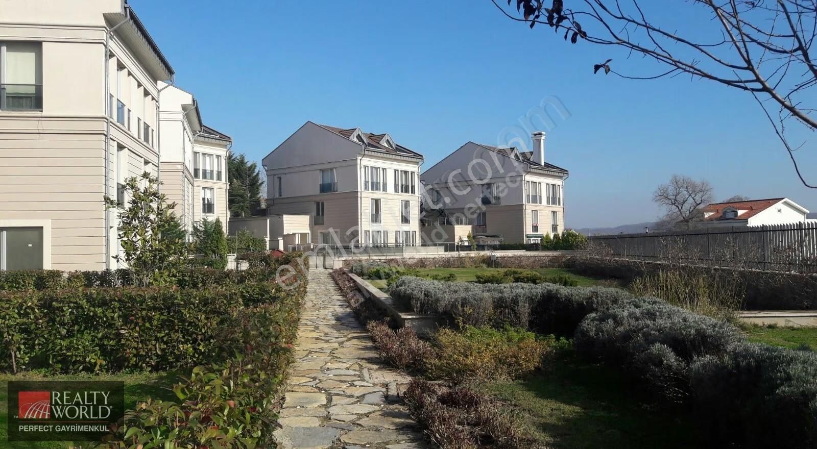 *realty World*zekeriyaköy Dragani Sitesinde Kiralık Bahçe Dublex - Görsel 14