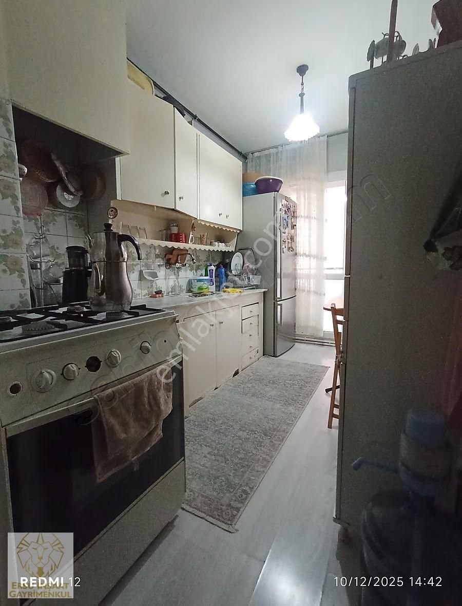 Ersü'den Yıldız Caddesi,merkez Camii Yakını Doğalgazlı 3+1 - Görsel 26