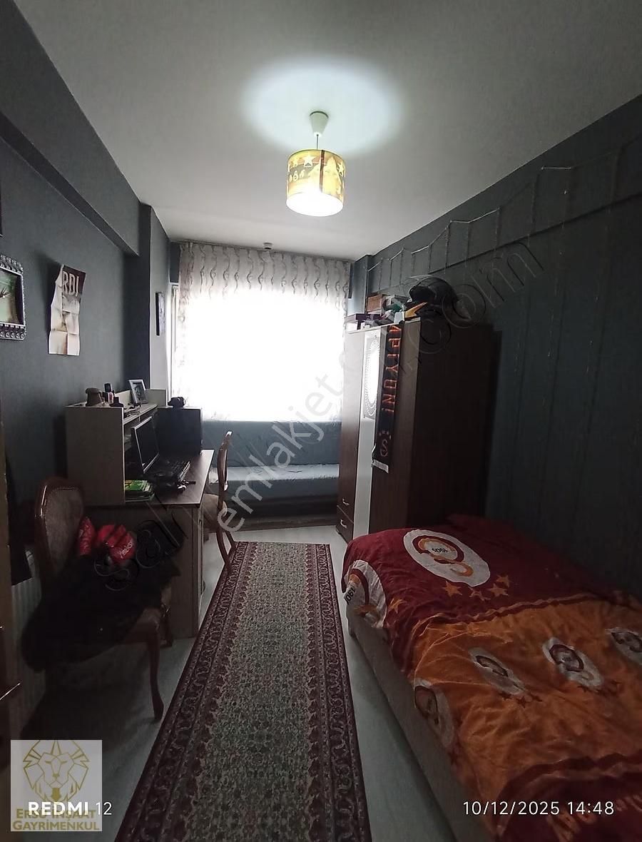 Ersü'den Yıldız Caddesi,merkez Camii Yakını Doğalgazlı 3+1 - Görsel 15