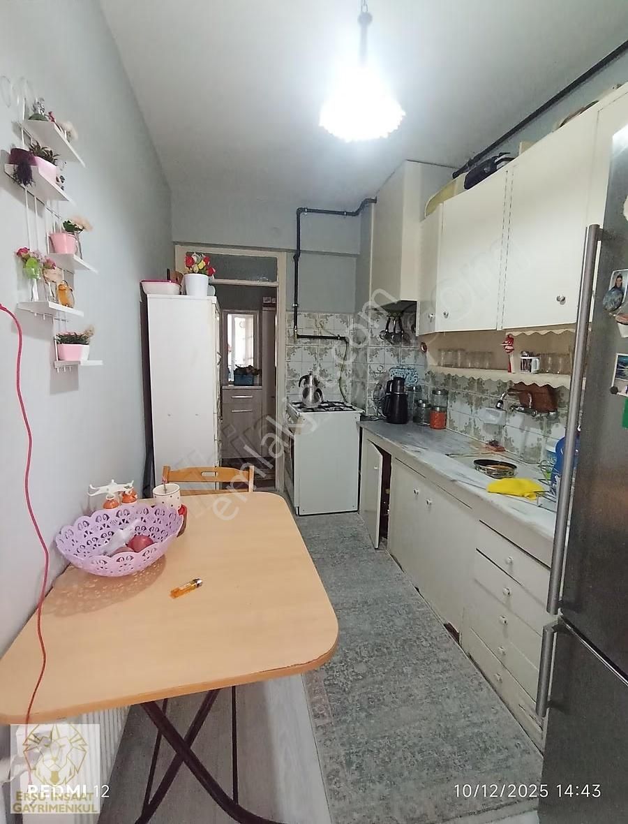 Ersü'den Yıldız Caddesi,merkez Camii Yakını Doğalgazlı 3+1 - Görsel 24