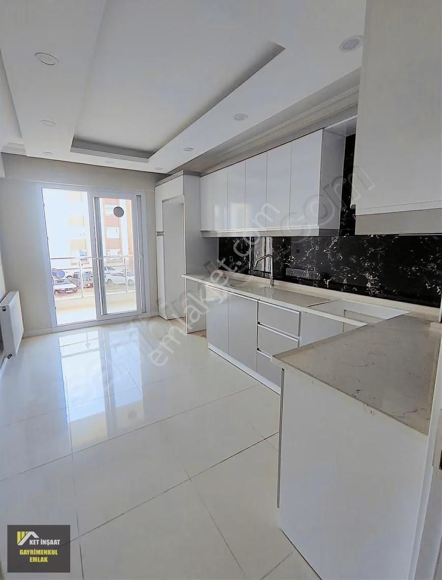 Ket'ten Pazaryeri Yaknı Merkezi 3+1 Full Tadilatlı Kiralık Daire