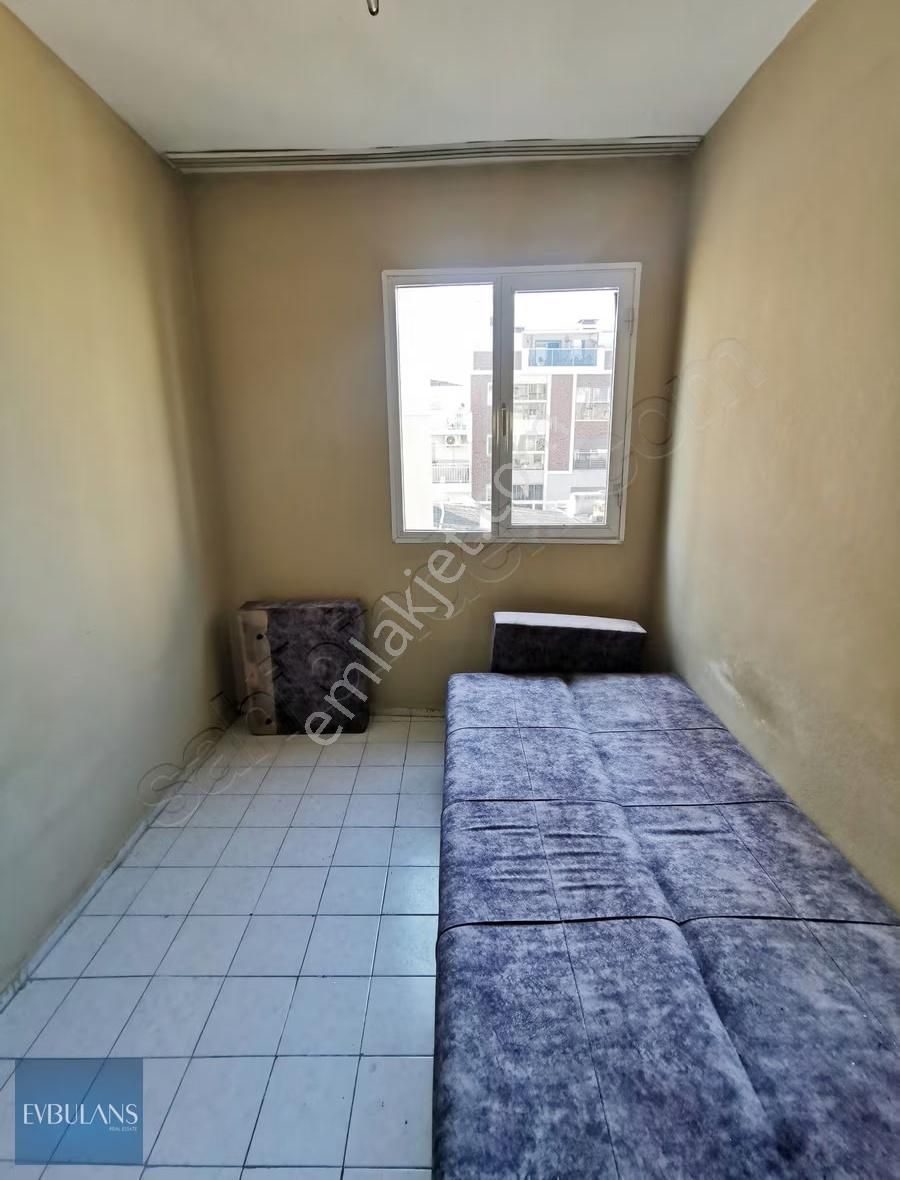 Nergiz Çarşı İçerisinde Geniş Sokak Ara Kat 2+1 Daire - Görsel 5