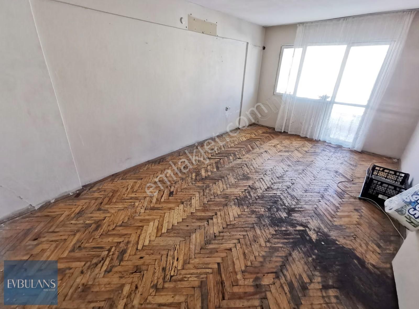 Nergiz Çarşı İçerisinde Geniş Sokak Ara Kat 2+1 Daire - Görsel 9