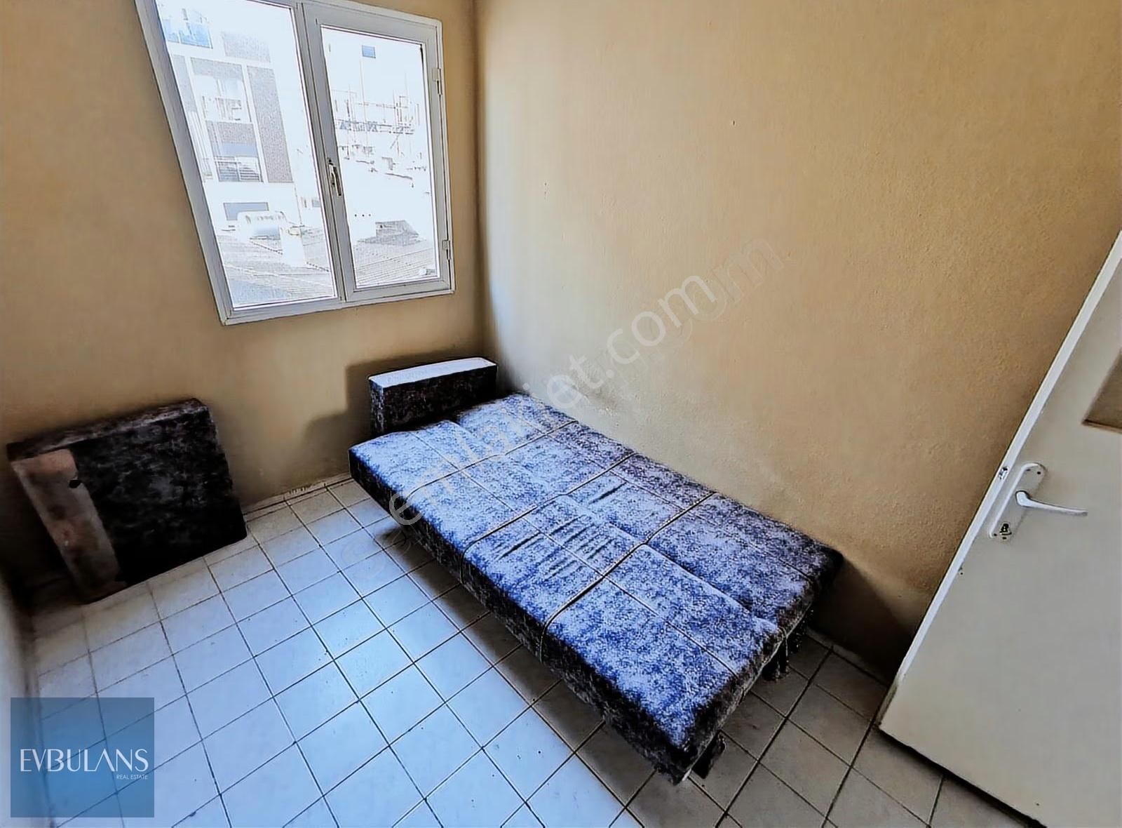 Nergiz Çarşı İçerisinde Geniş Sokak Ara Kat 2+1 Daire - Görsel 2