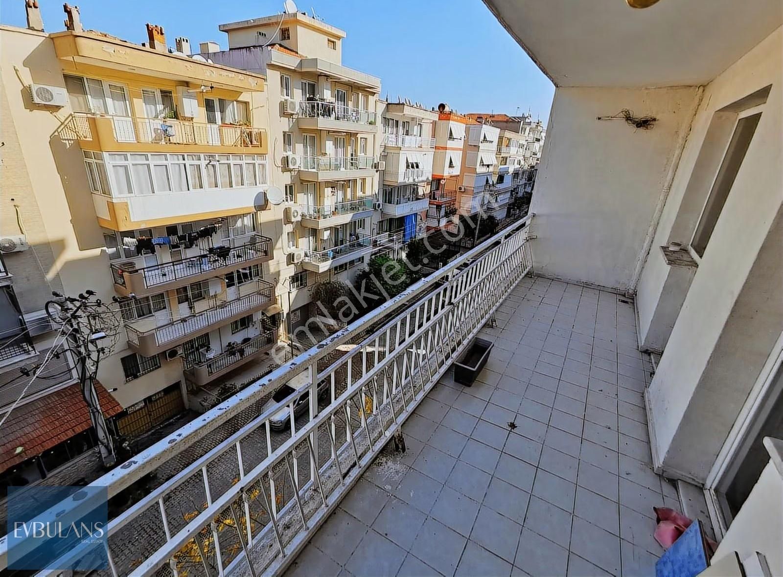 Nergiz Çarşı İçerisinde Geniş Sokak Ara Kat 2+1 Daire - Görsel 14