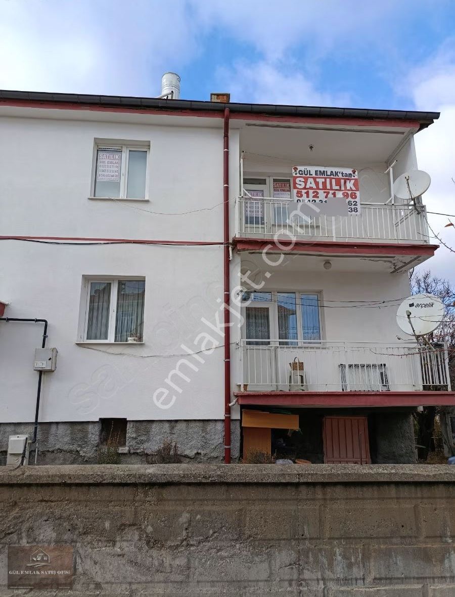 Gül Emlâktan Satlik Esentepemah 2+1 2katli Dairenin 2kati 110m2