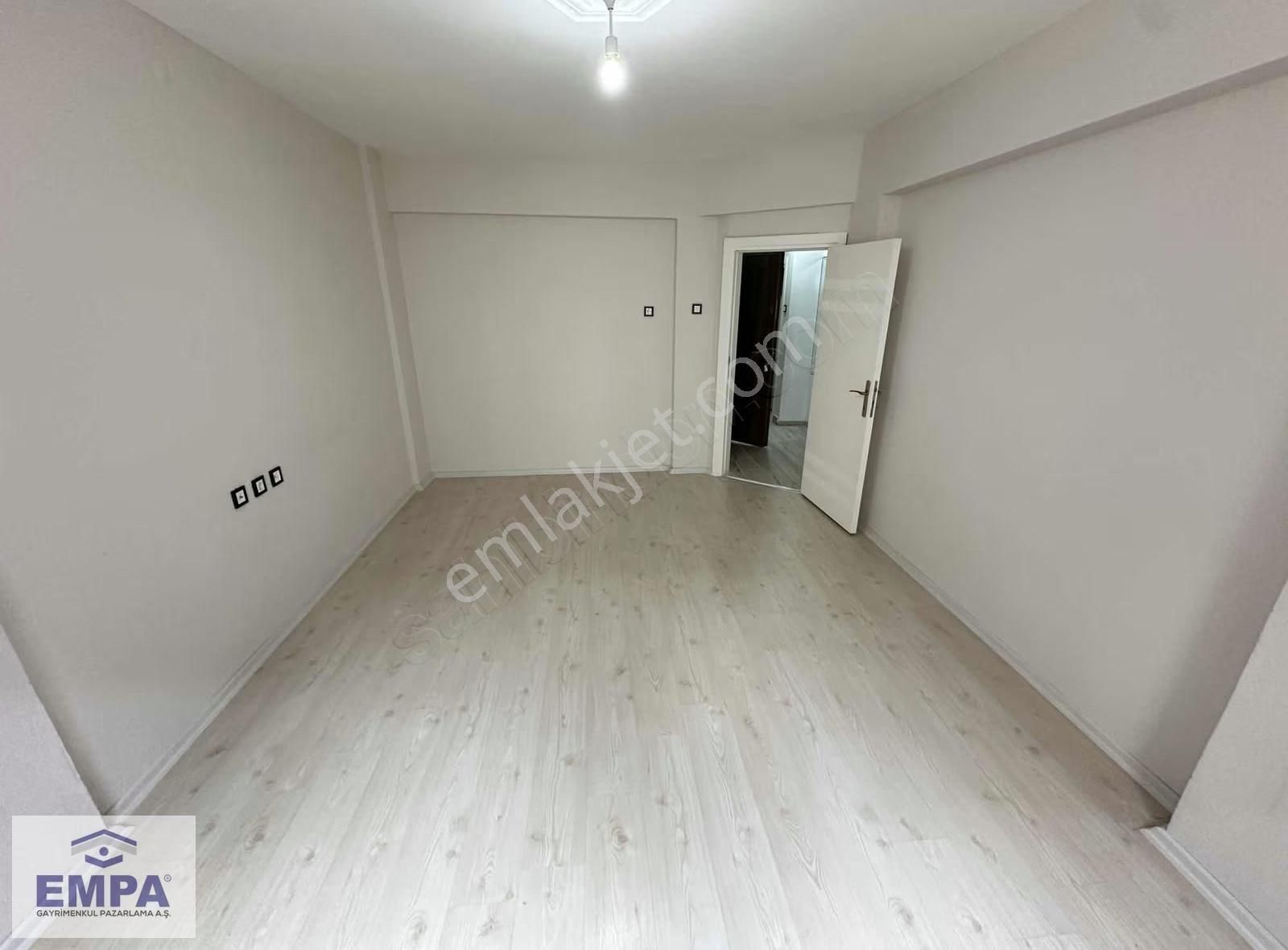 Empa'dan İstiklal Mahallesi 2+1 100m² Bakımlı Kiralık Daire - Görsel 5