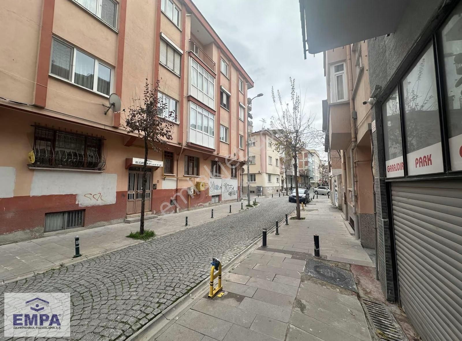 Empa'dan İstiklal Mahallesi 2+1 100m² Bakımlı Kiralık Daire