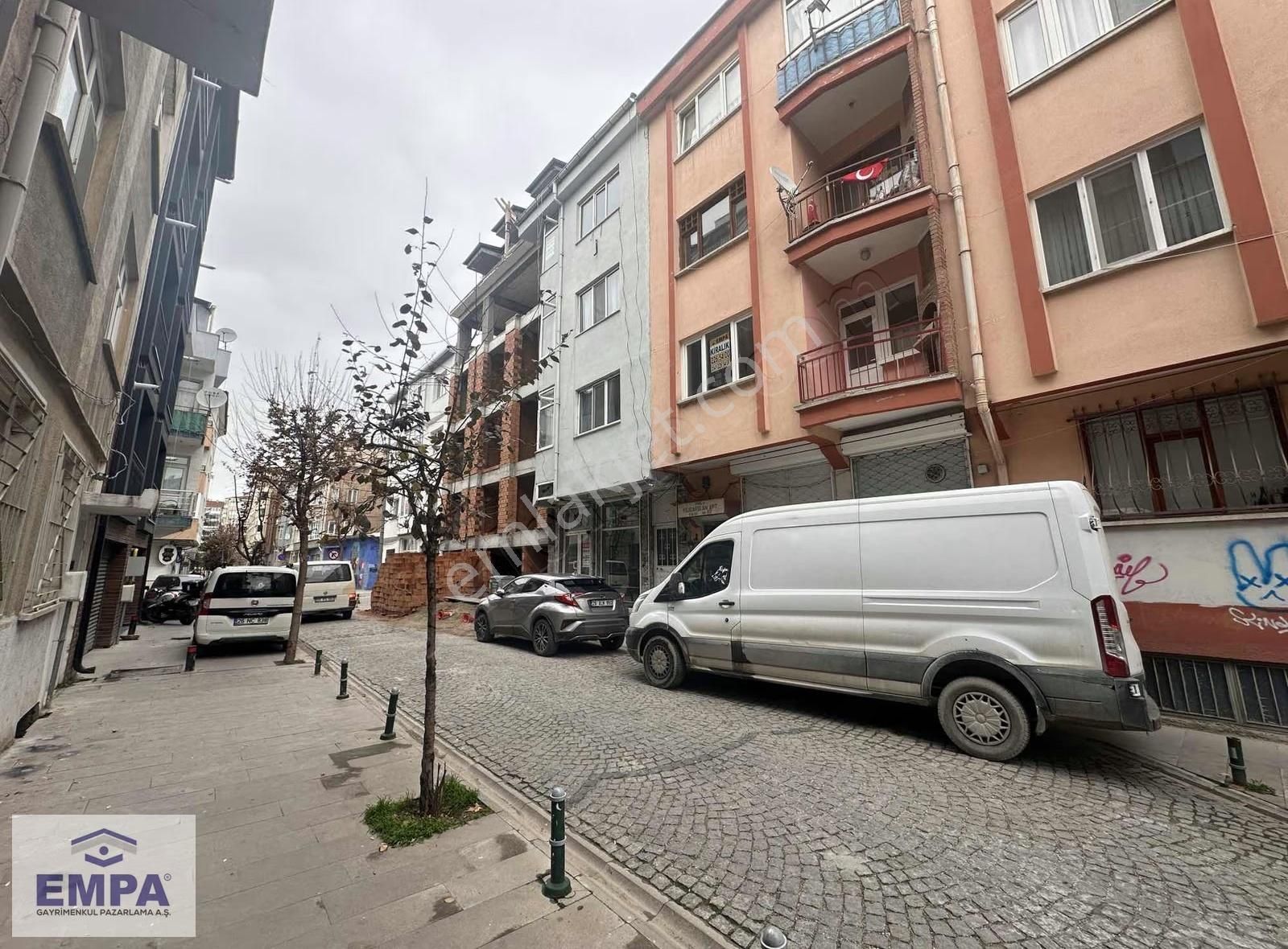 Empa'dan İstiklal Mahallesi 2+1 100m² Bakımlı Kiralık Daire - Görsel 23
