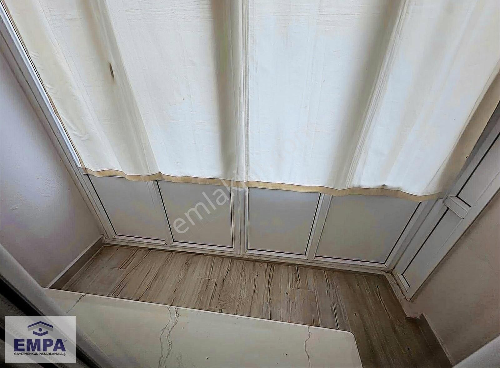 Empa'dan İstiklal Mahallesi 2+1 100m² Bakımlı Kiralık Daire - Görsel 2