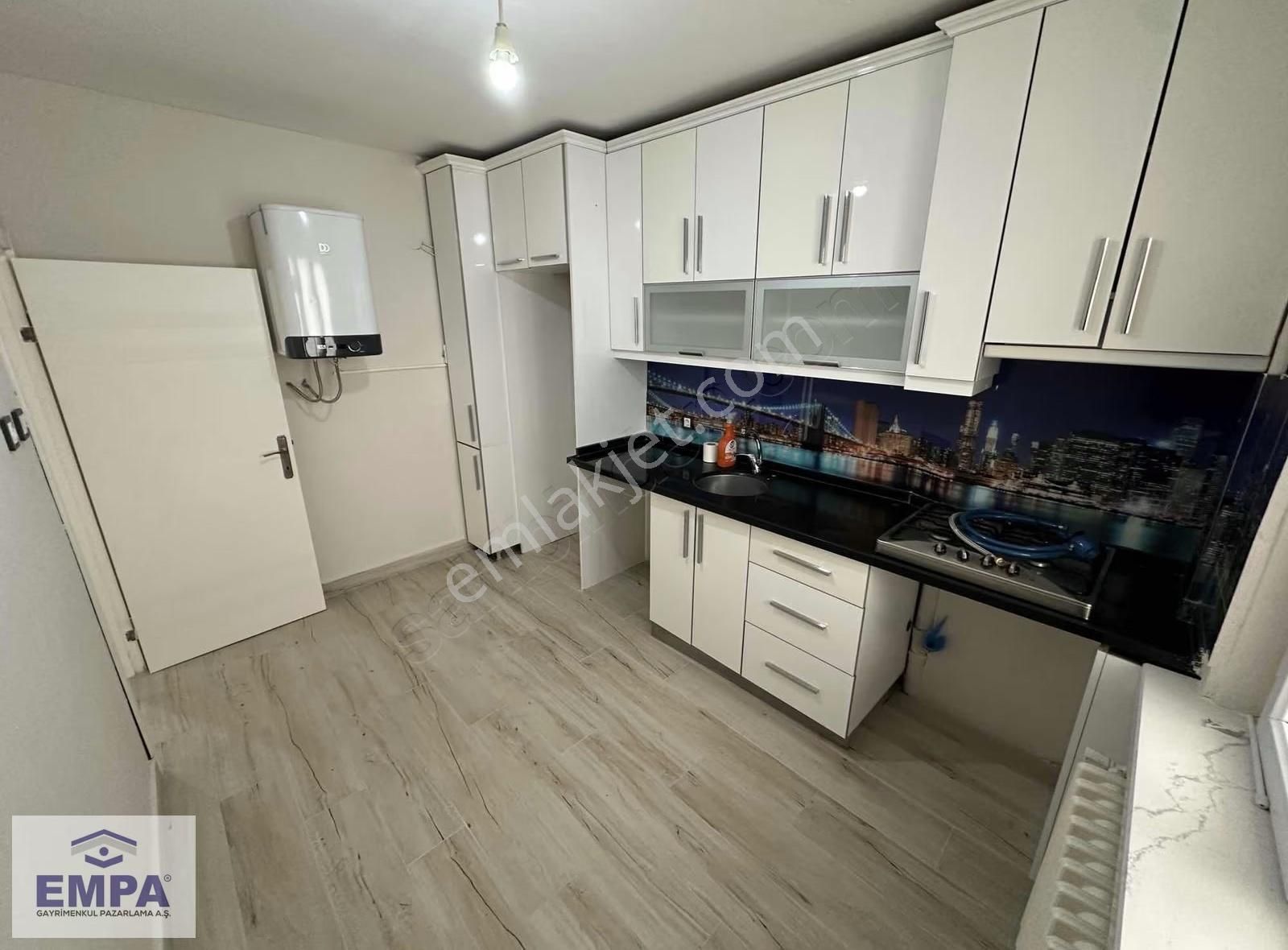 Empa'dan İstiklal Mahallesi 2+1 100m² Bakımlı Kiralık Daire - Görsel 6