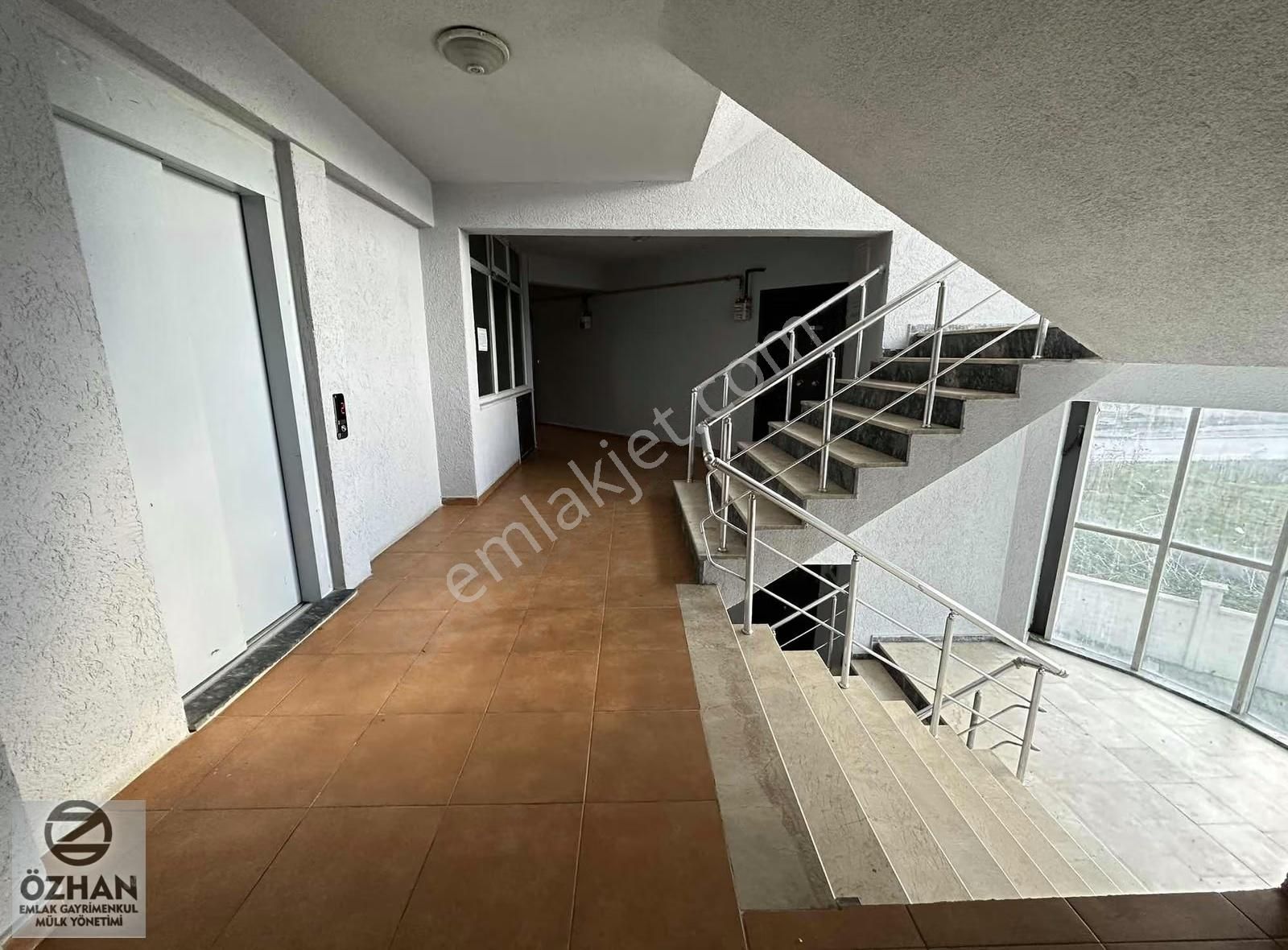Özhan Emlaktan Site İçerisinde Arakat,manzaralı,eşyalı 2+0 - Görsel 11
