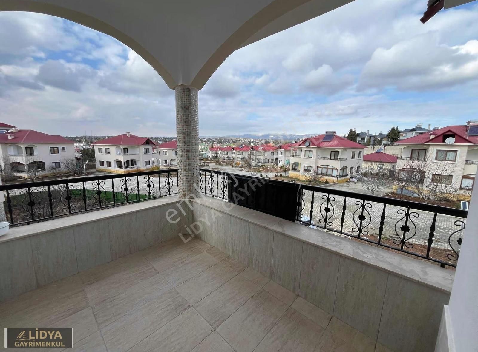 Avgadıya 5 Dk Mesafede Site İçerisinde Satılık Dublex Villa - Görsel 25